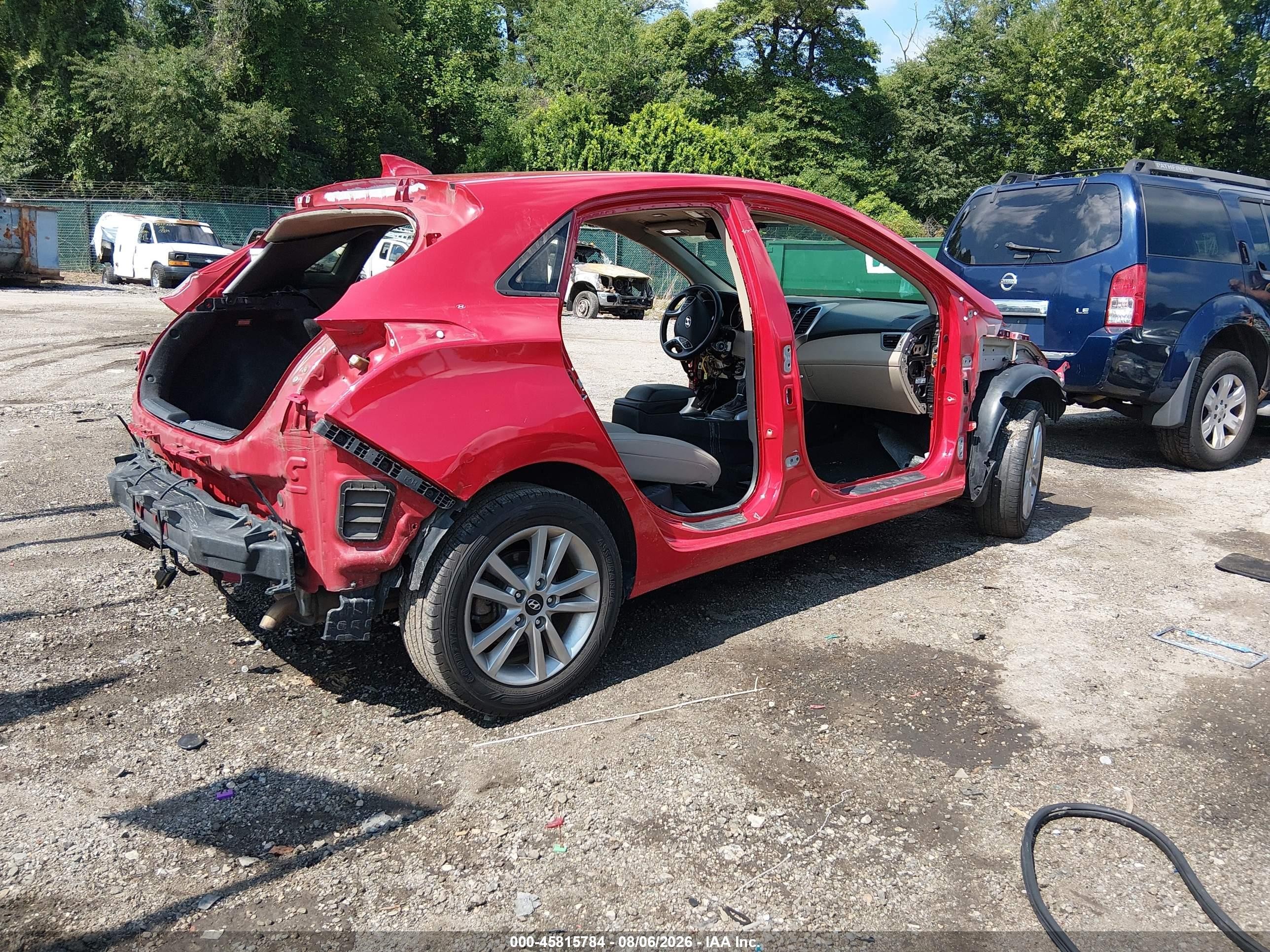 2013 Hyundai Elantra Gt   Red vin: KMHD35LE1DU043284