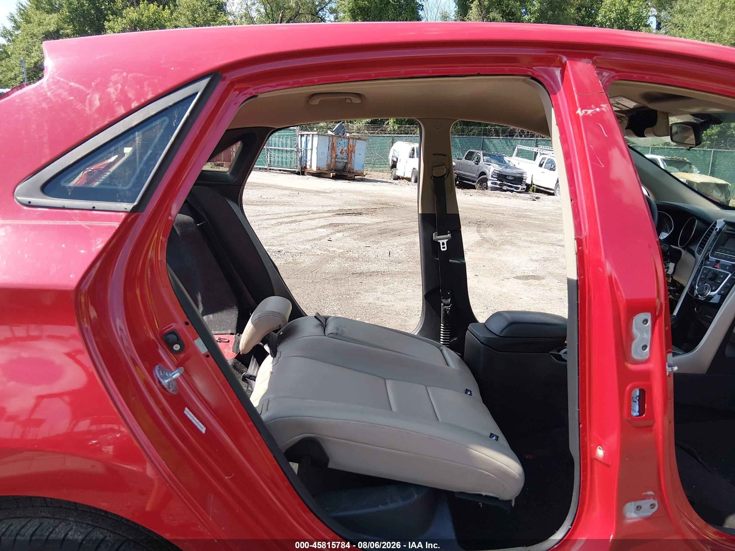 2013 Hyundai Elantra Gt   Red vin: KMHD35LE1DU043284