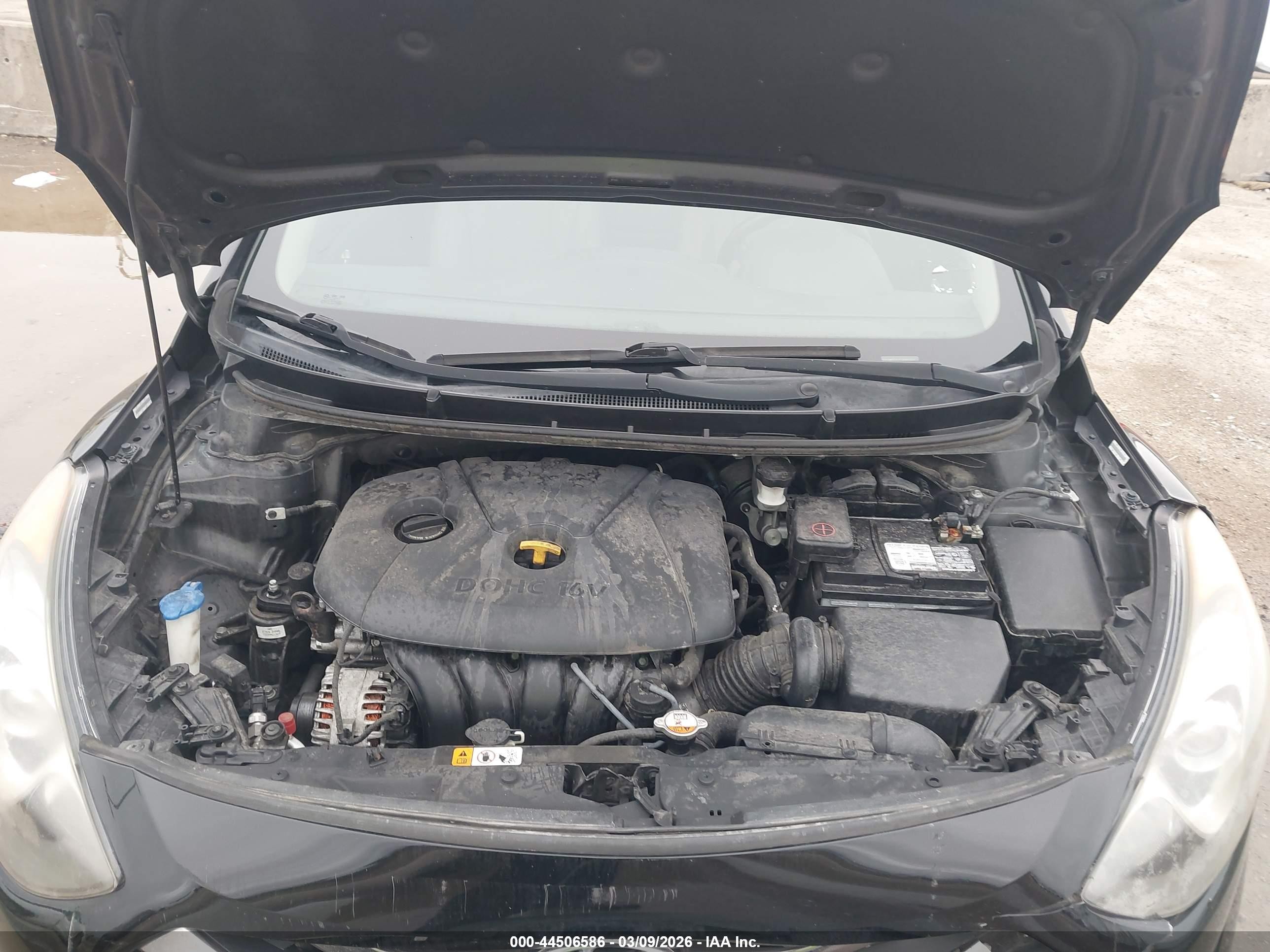 2013 Hyundai Elantra Gt   Black vin: KMHD35LE1DU047352