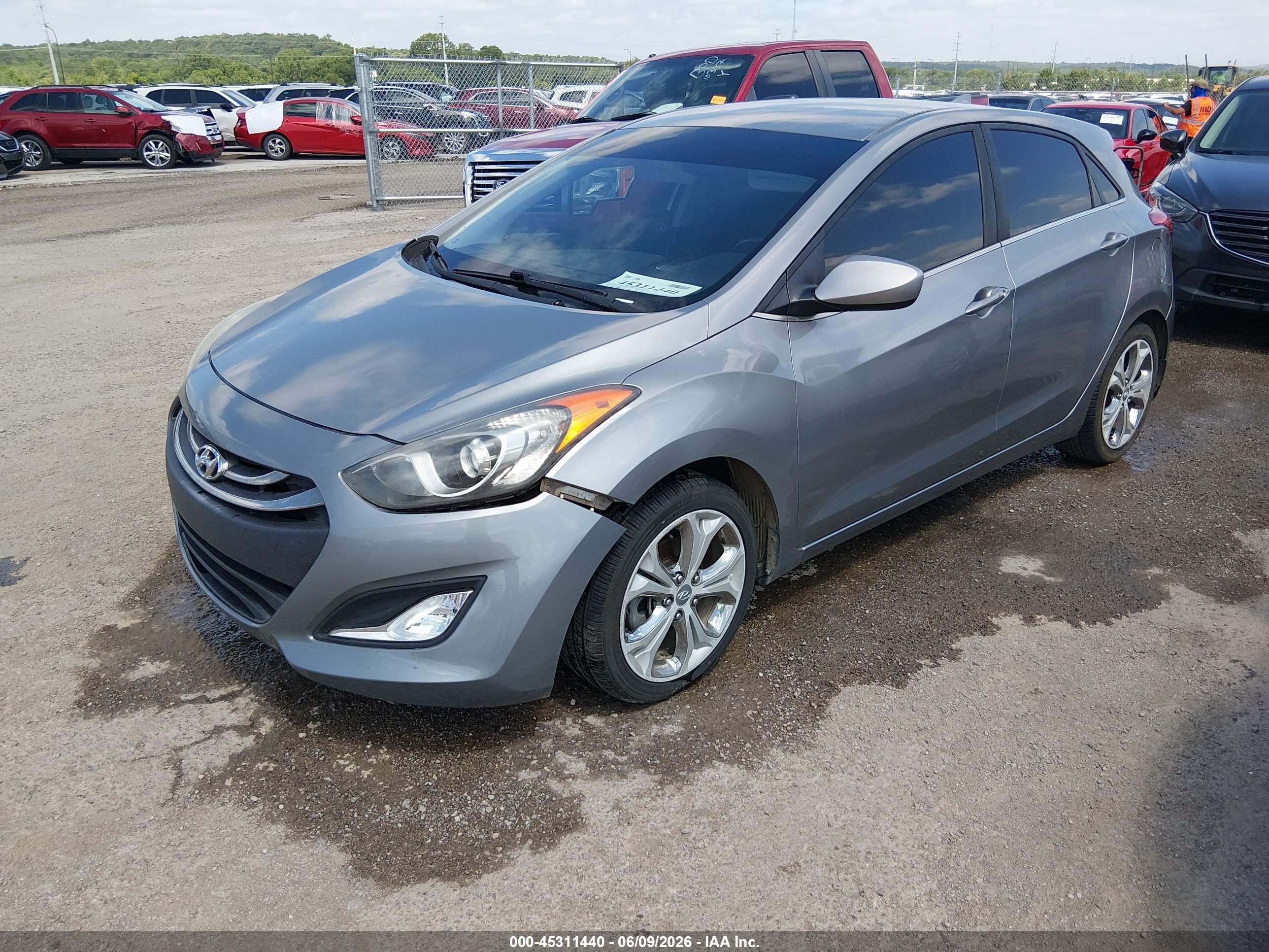 2013 Hyundai Elantra Gt Gray vin: KMHD35LE1DU081579