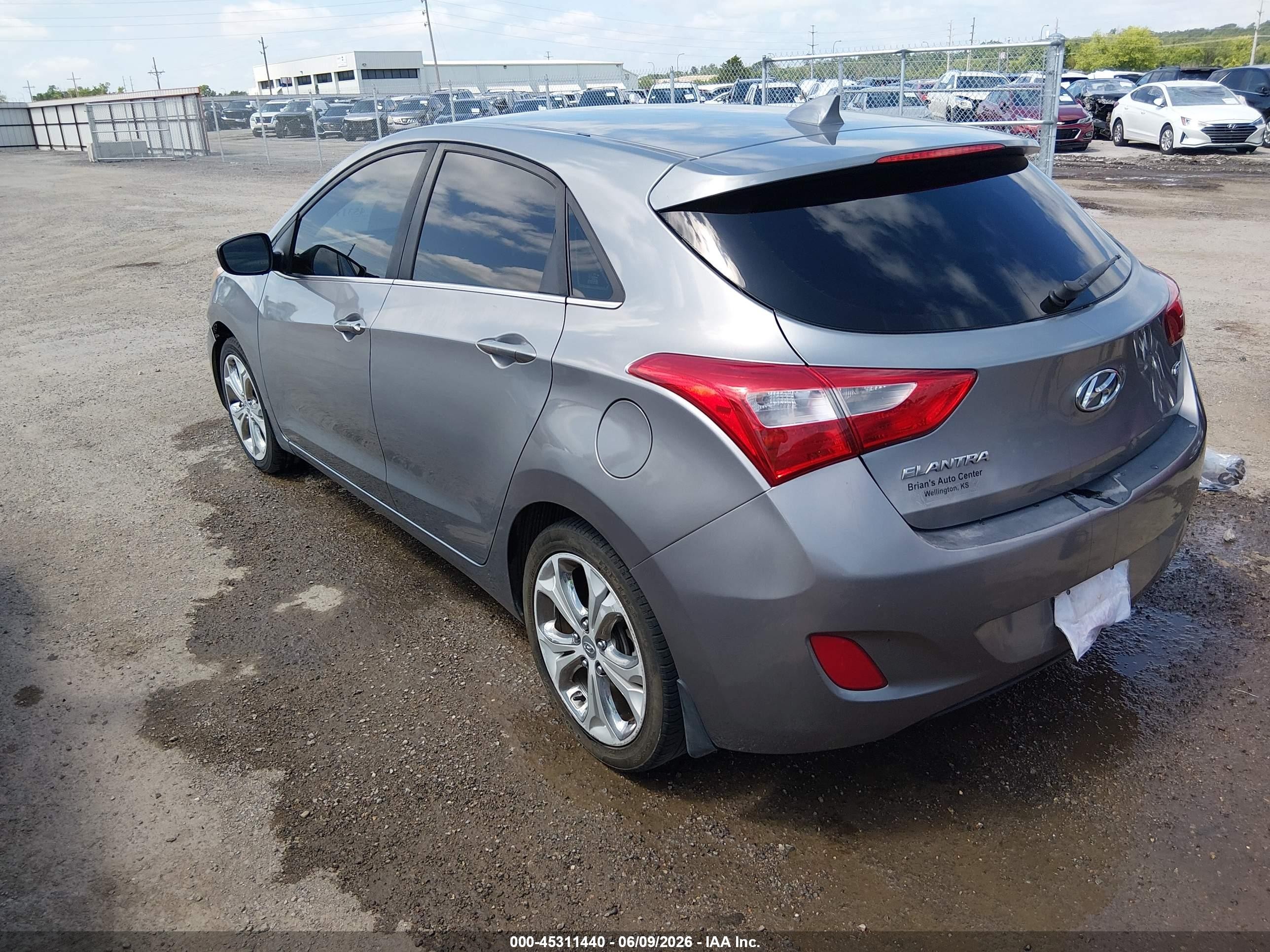 2013 Hyundai Elantra Gt Gray vin: KMHD35LE1DU081579