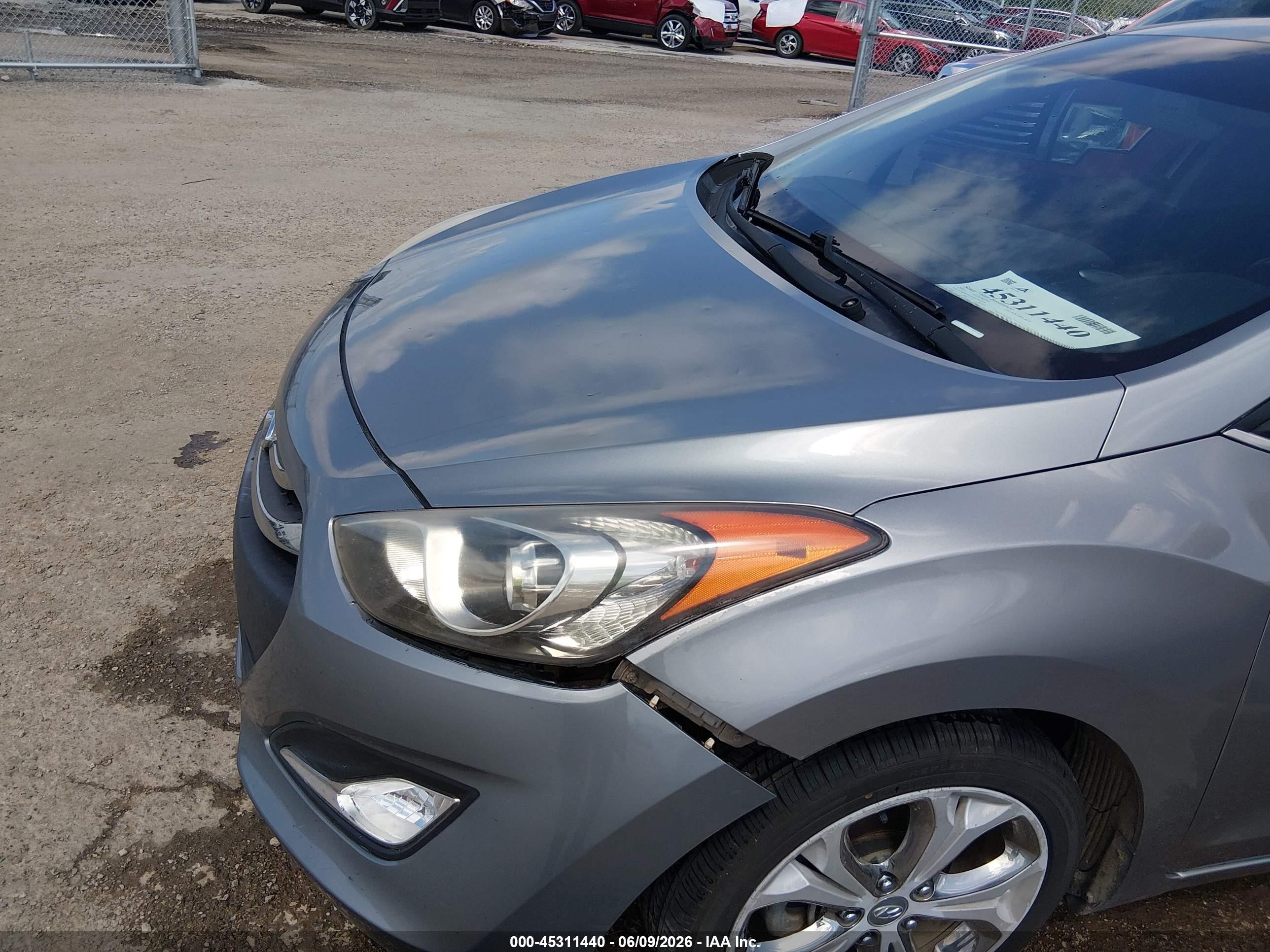 2013 Hyundai Elantra Gt Gray vin: KMHD35LE1DU081579