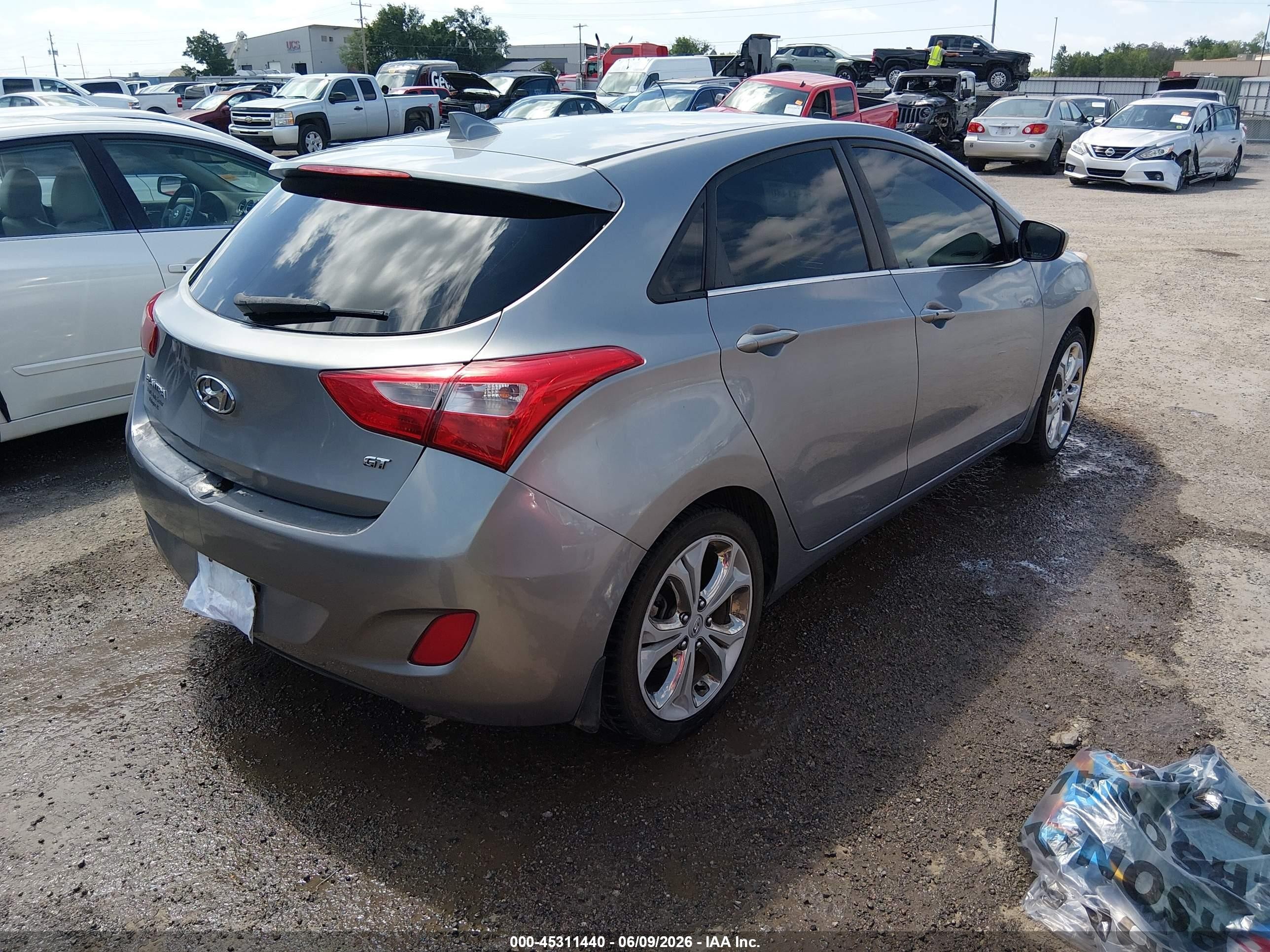 2013 Hyundai Elantra Gt Gray vin: KMHD35LE1DU081579
