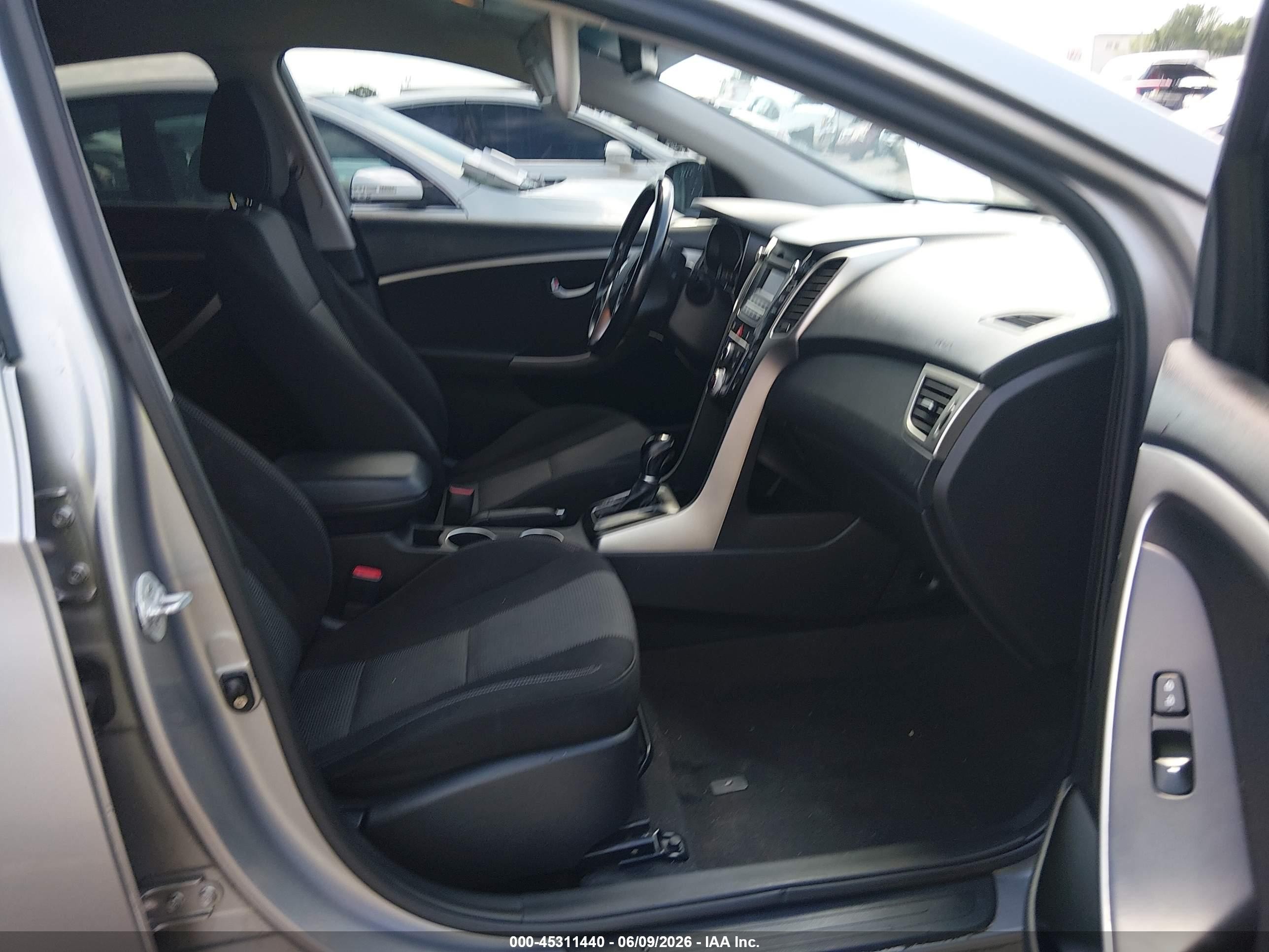 2013 Hyundai Elantra Gt   Gray vin: KMHD35LE1DU081579