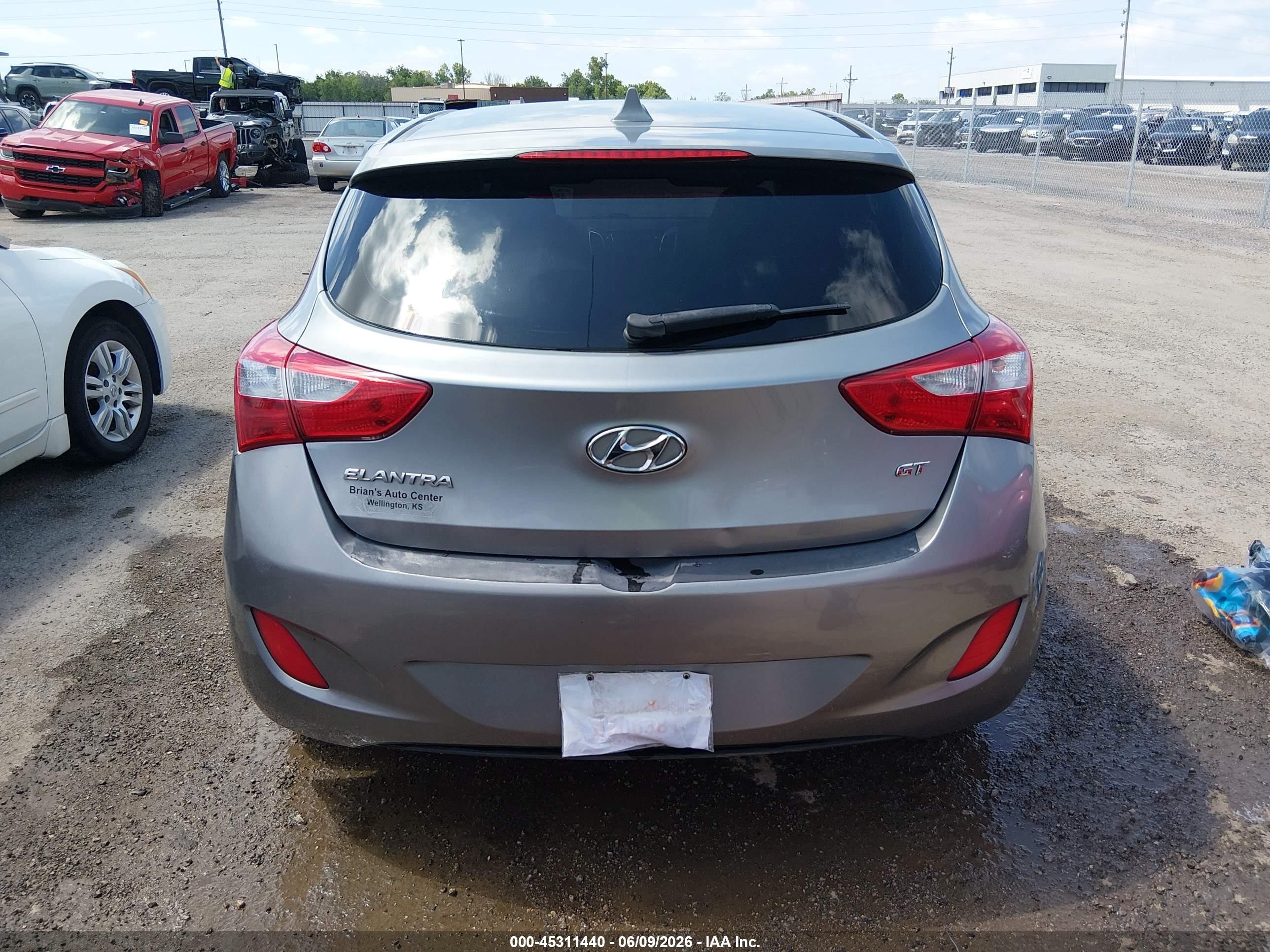 2013 Hyundai Elantra Gt   Gray vin: KMHD35LE1DU081579
