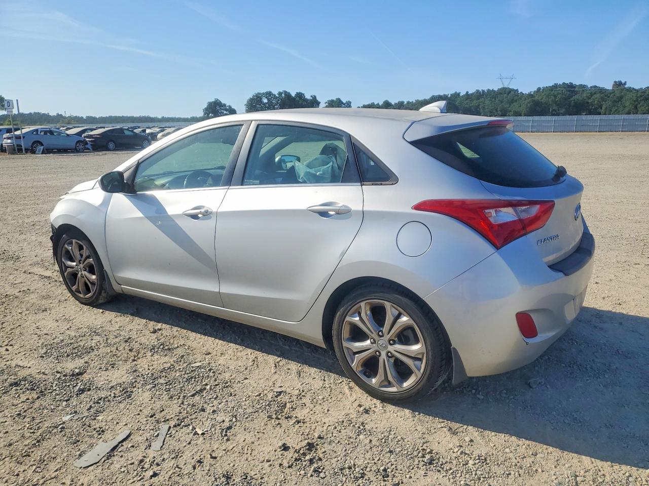 2013 Hyundai Elantra Gt Base Silver vin: KMHD35LE1DU082540