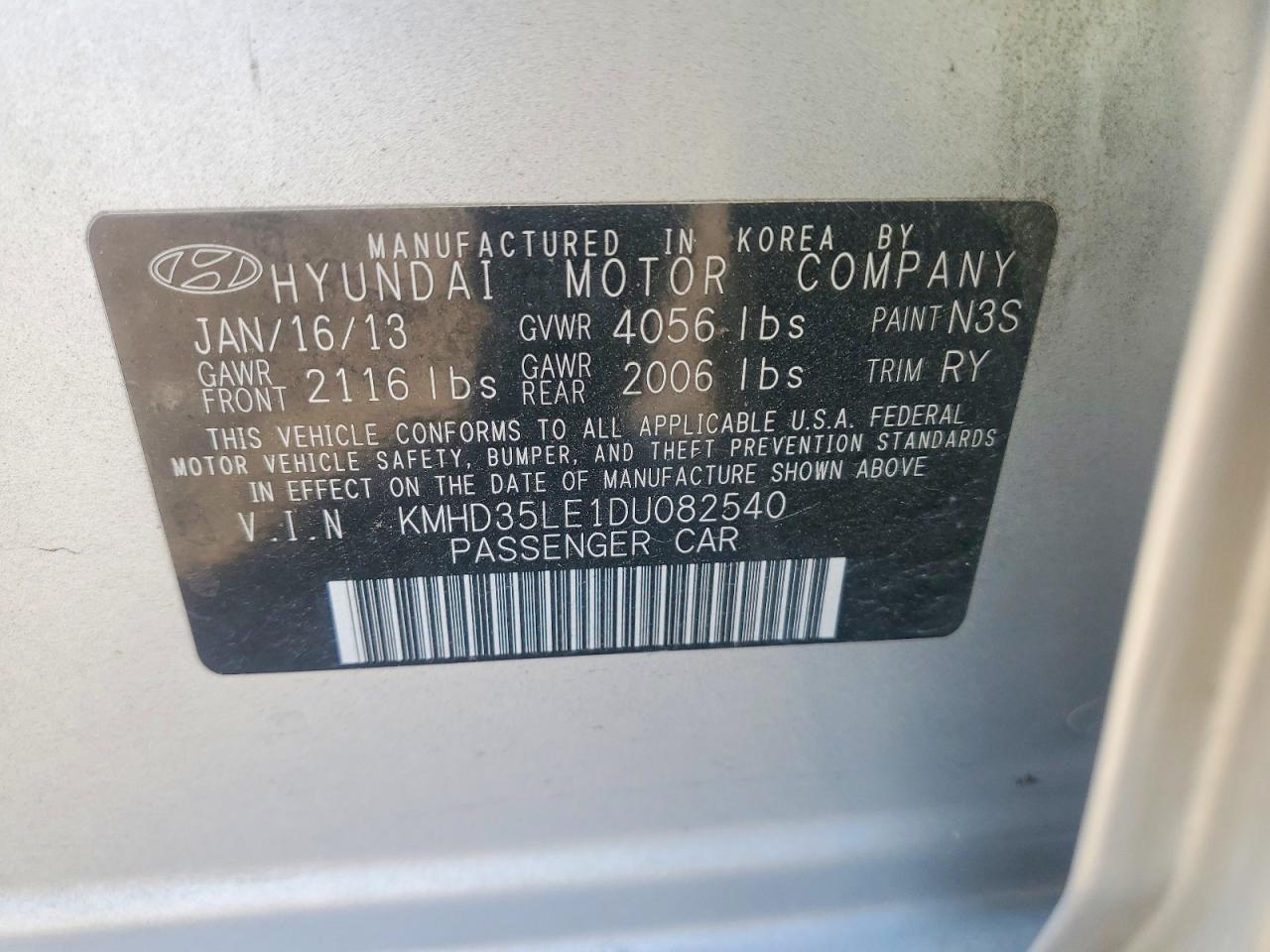 2013 Hyundai Elantra Gt Base Silver vin: KMHD35LE1DU082540