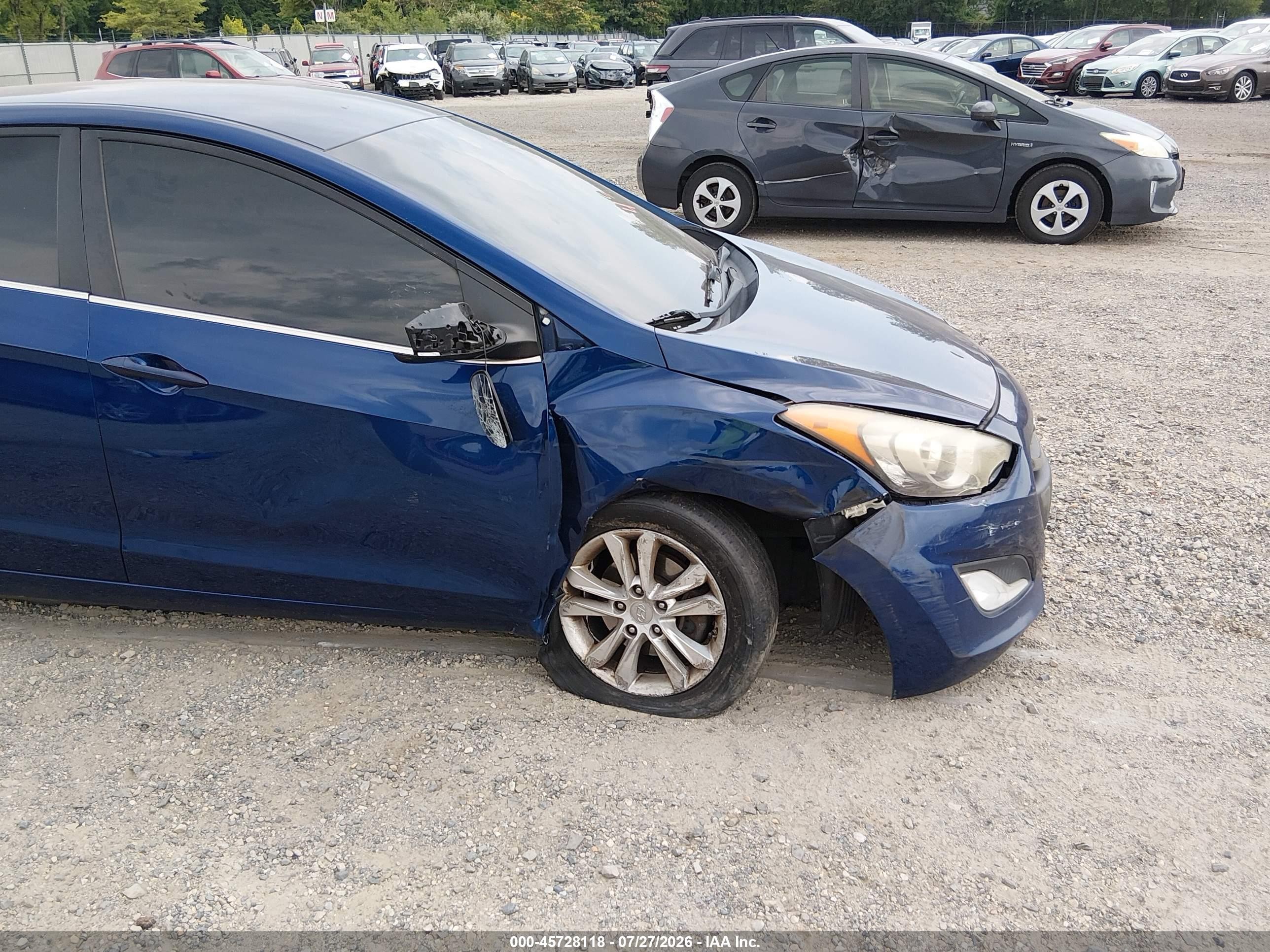 2013 Hyundai Elantra Gt   Blue vin: KMHD35LE1DU086393