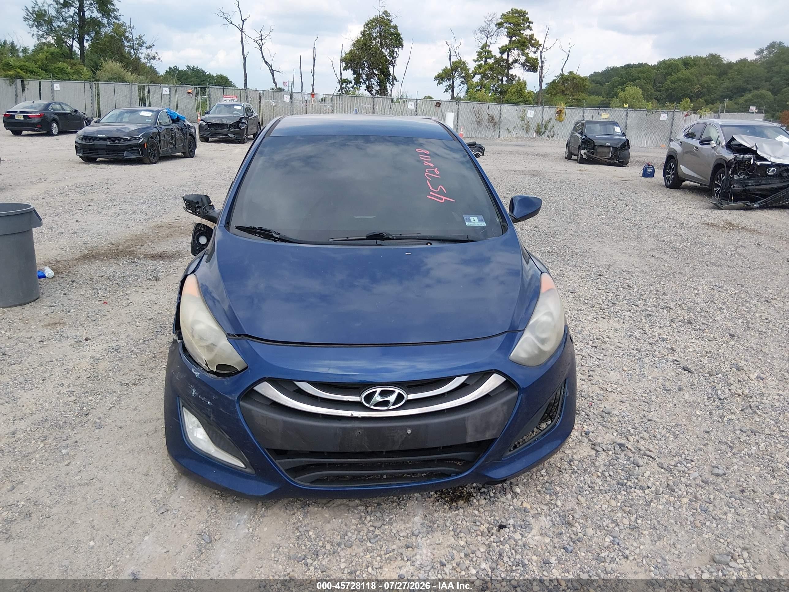 2013 Hyundai Elantra Gt   Blue vin: KMHD35LE1DU086393
