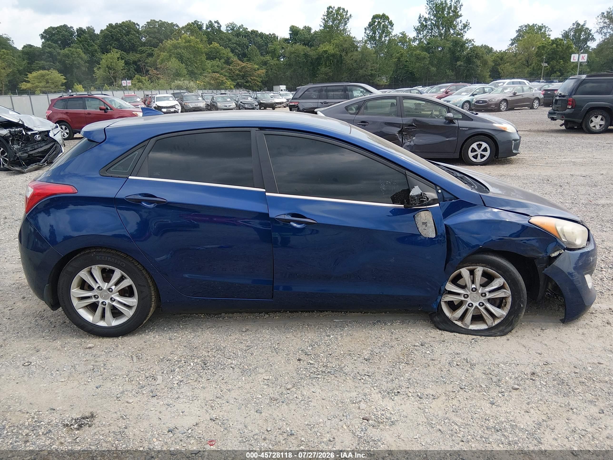 2013 Hyundai Elantra Gt   Blue vin: KMHD35LE1DU086393