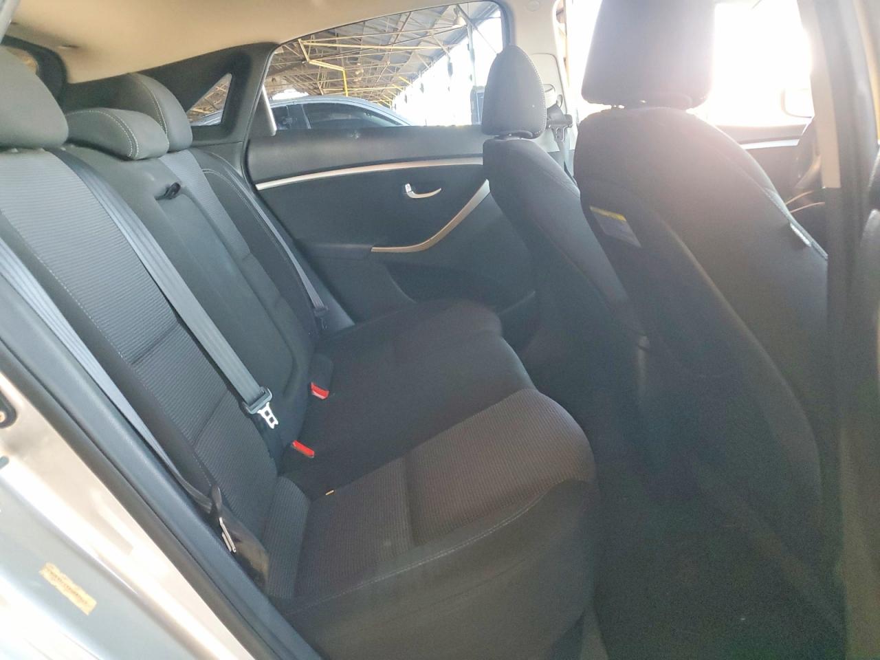2013 Hyundai Elantra Gt Base Белый vin: KMHD35LE1DU087849