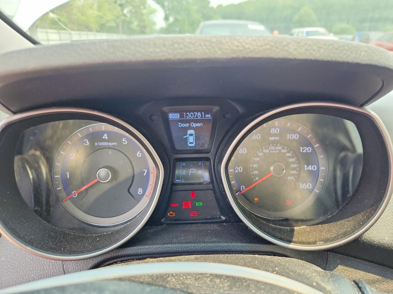 2013 Hyundai Elantra Gt Base Silver vin: KMHD35LE1DU093389