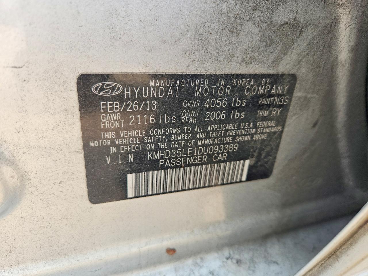 2013 Hyundai Elantra Gt Base Silver vin: KMHD35LE1DU093389