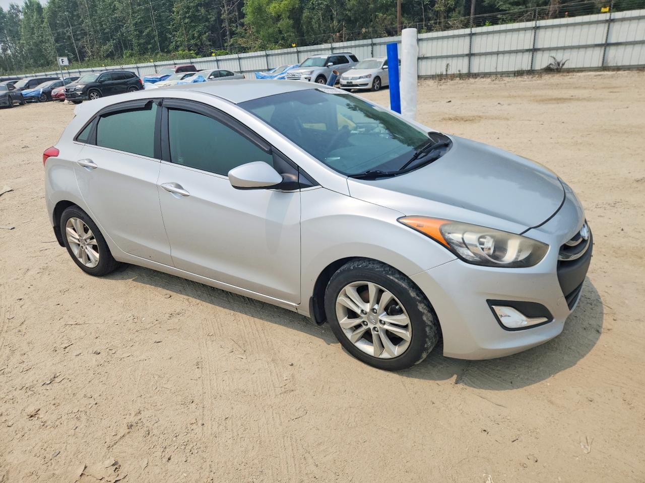 2013 Hyundai Elantra Gt Base Silver vin: KMHD35LE1DU093389