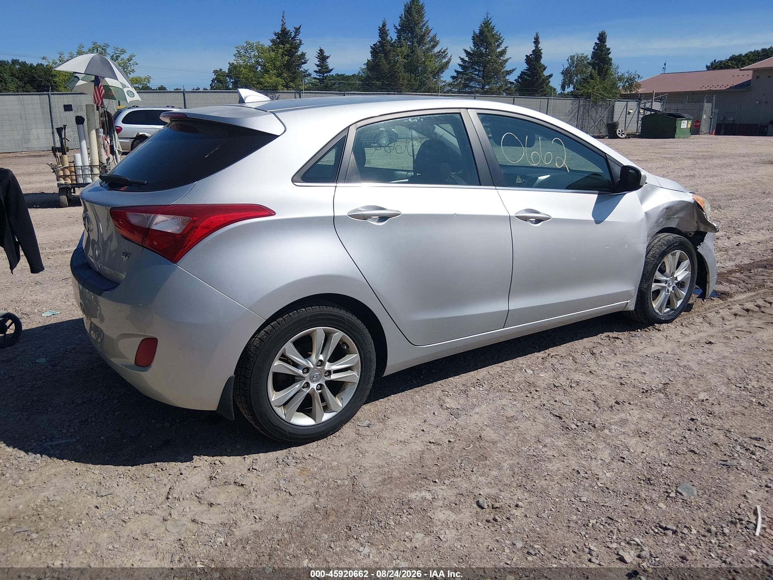 2013 Hyundai Elantra Gt   Серебряный vin: KMHD35LE1DU106867