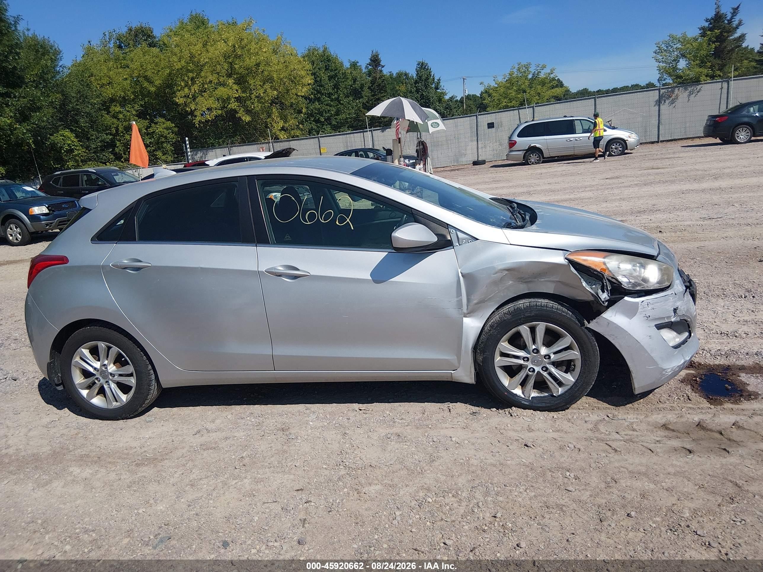2013 Hyundai Elantra Gt   Серебряный vin: KMHD35LE1DU106867