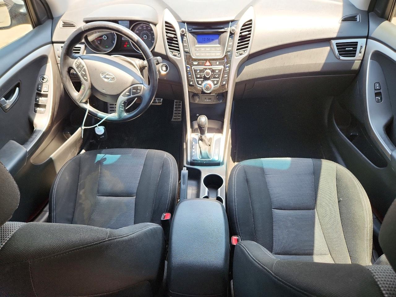 2013 Hyundai Elantra Gt Base Silver vin: KMHD35LE1DU114757