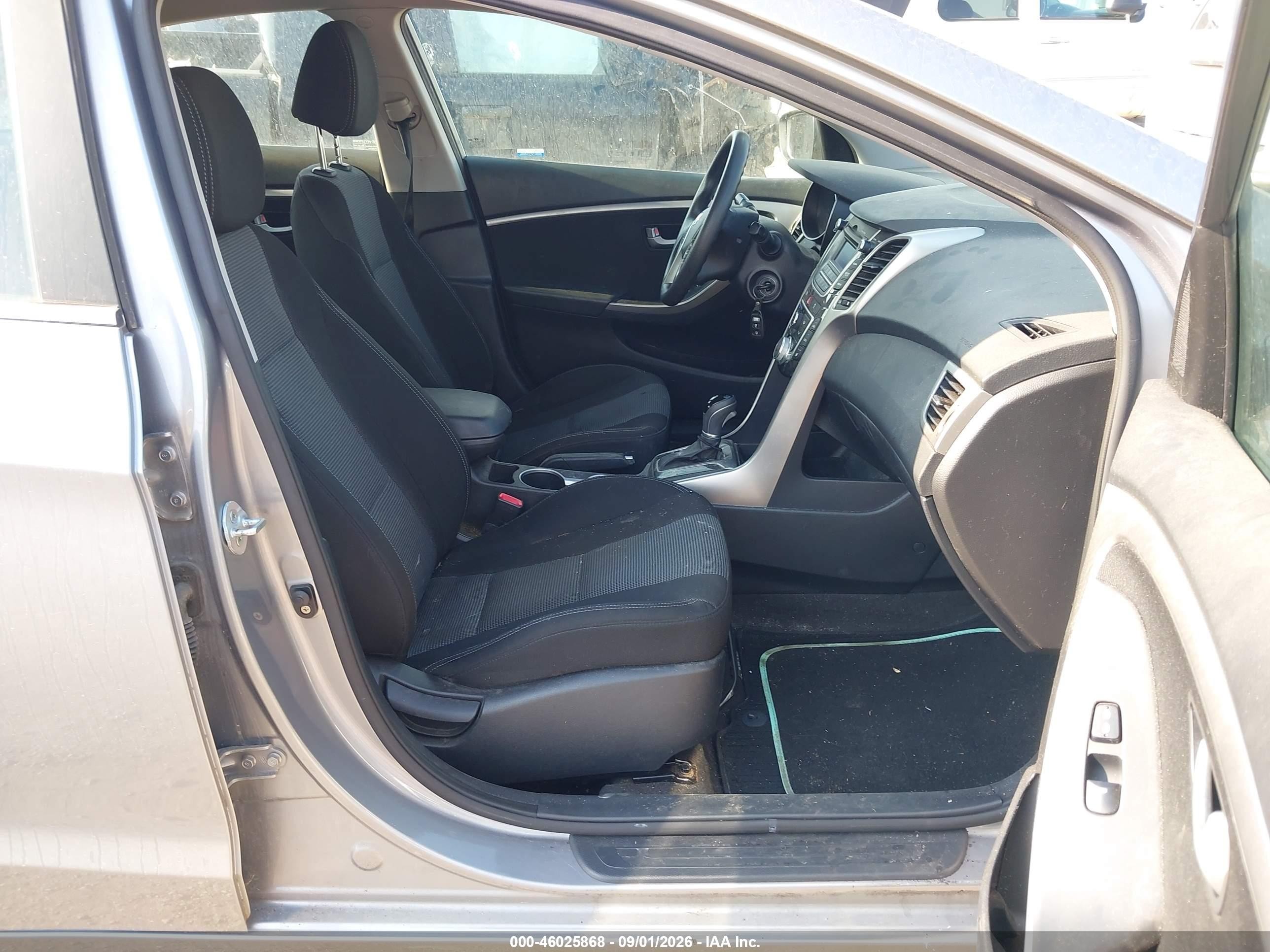 2013 Hyundai Elantra Gt   Серый vin: KMHD35LE1DU129923