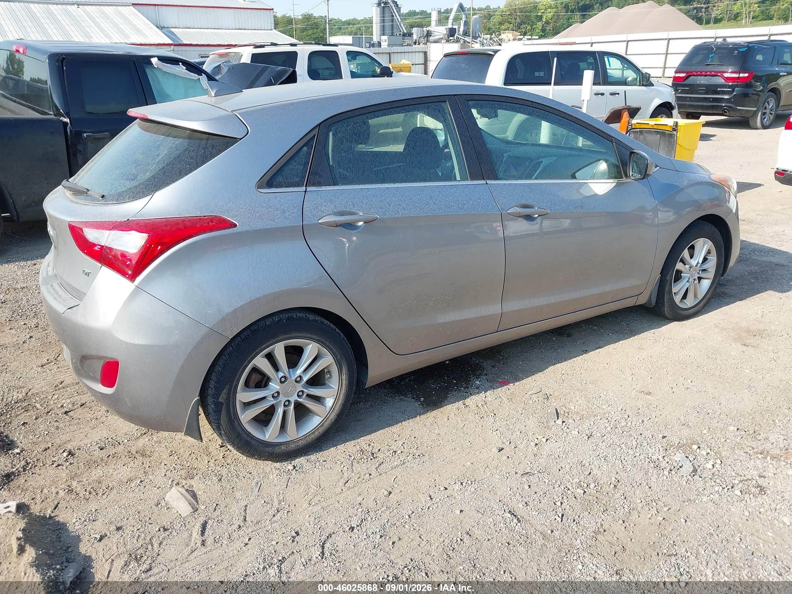 2013 Hyundai Elantra Gt   Серый vin: KMHD35LE1DU129923