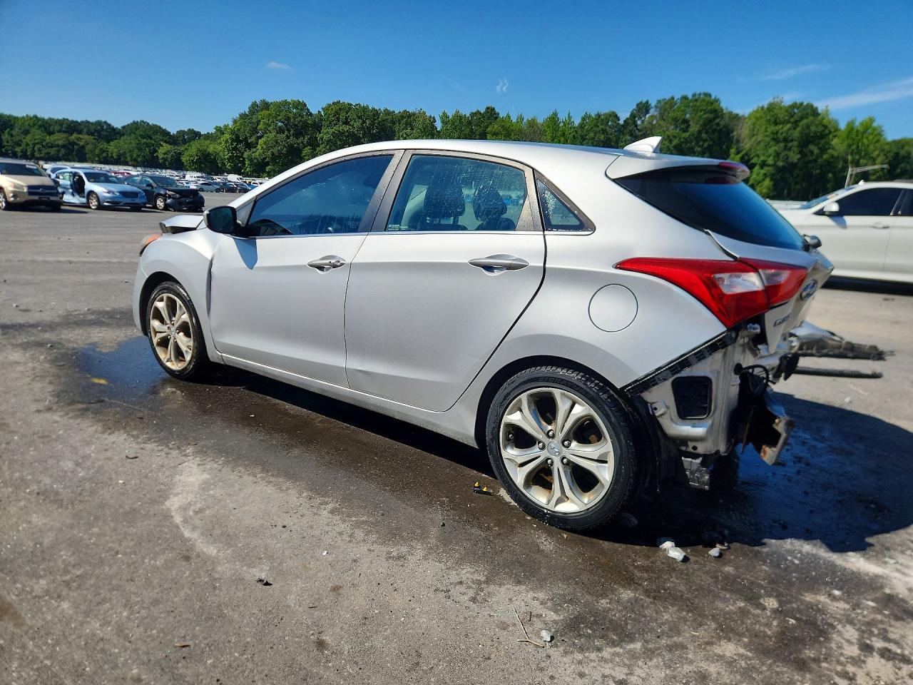 2013 Hyundai Elantra Gt Base Silver vin: KMHD35LE1DU147256
