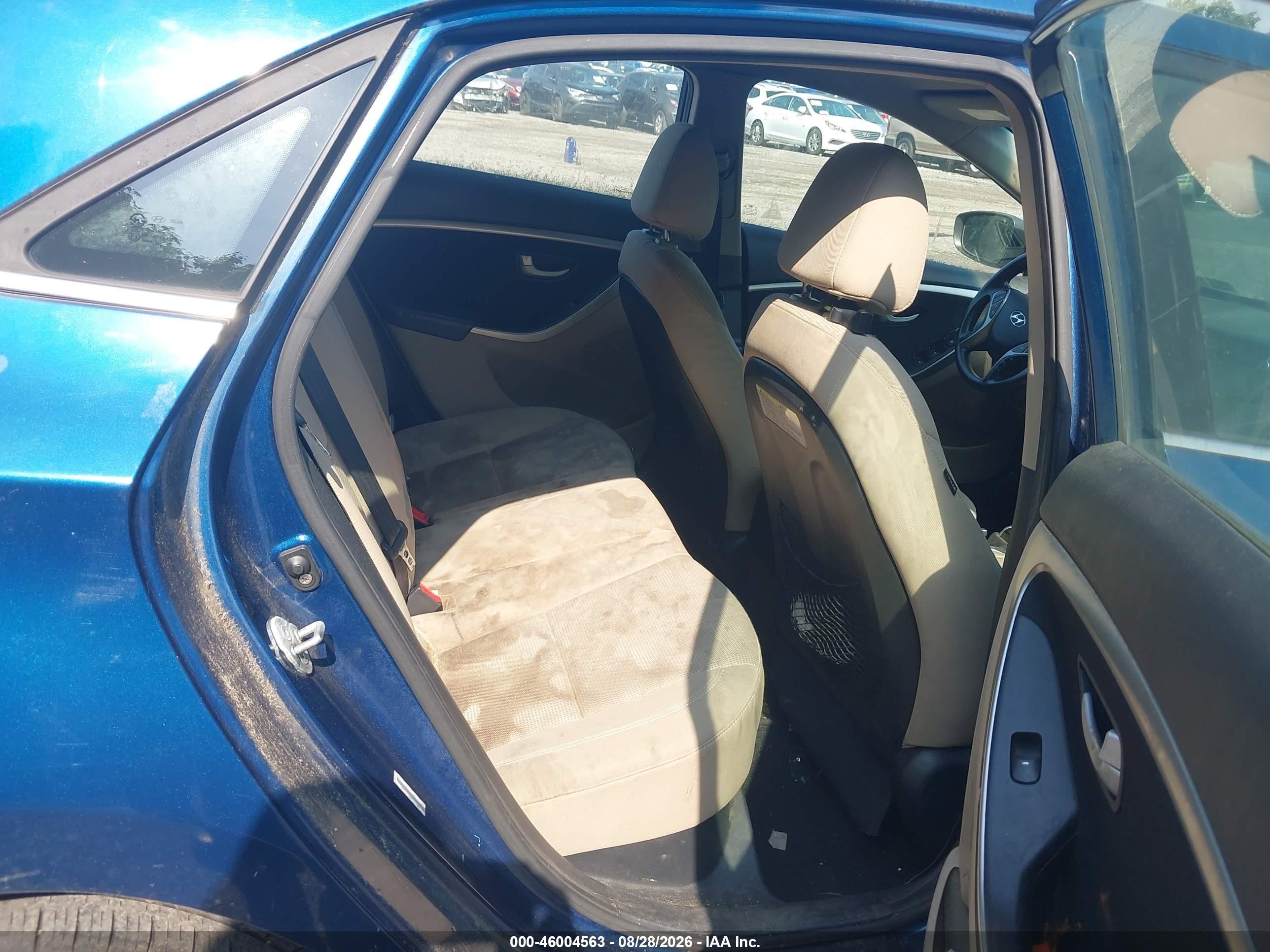 2013 Hyundai Elantra Gt   Blue vin: KMHD35LE1DU153218