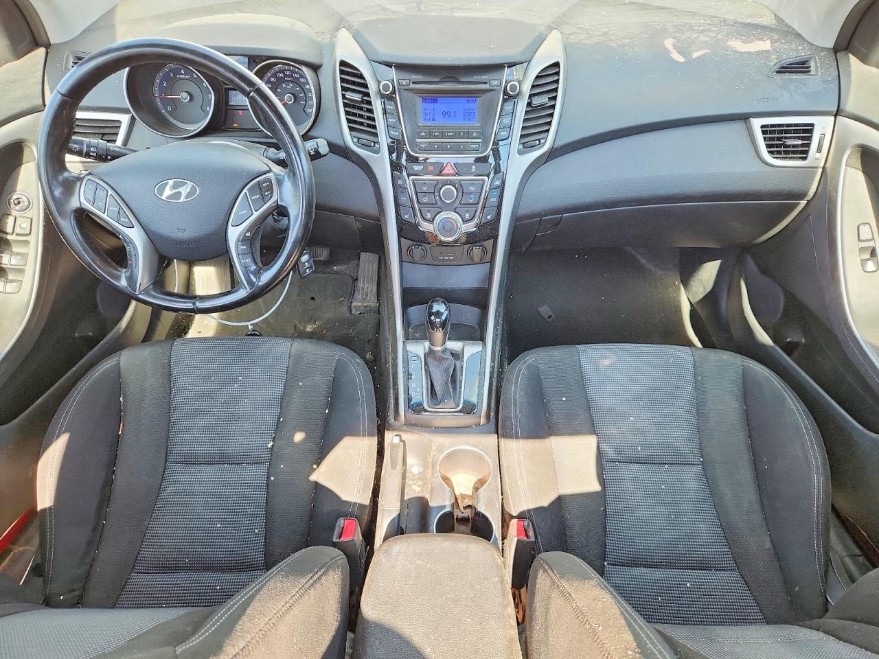 2013 Hyundai Elantra Gt Base Серебряный vin: KMHD35LE2DU026803