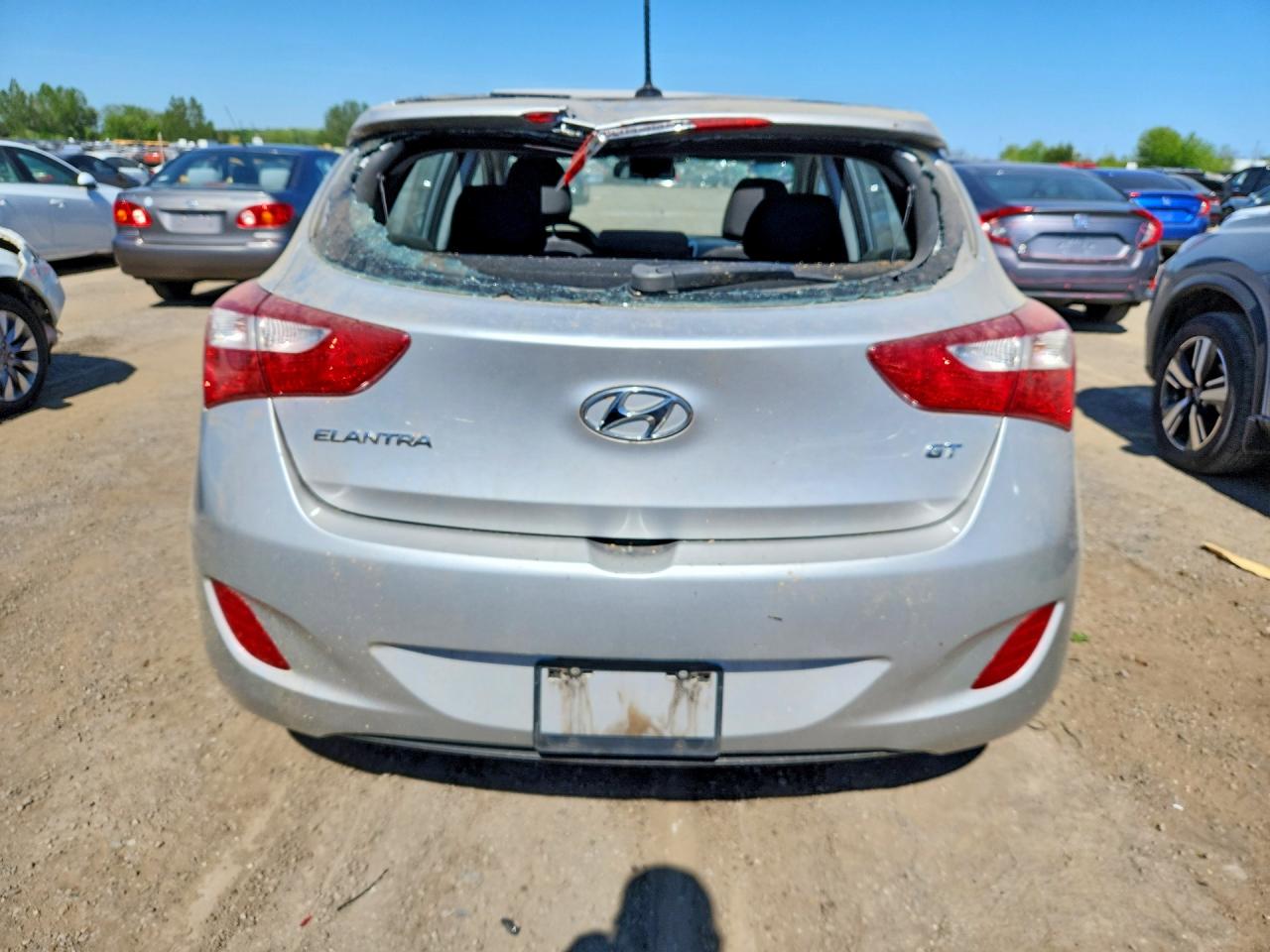 2013 Hyundai Elantra Gt Base Серебряный vin: KMHD35LE2DU026803
