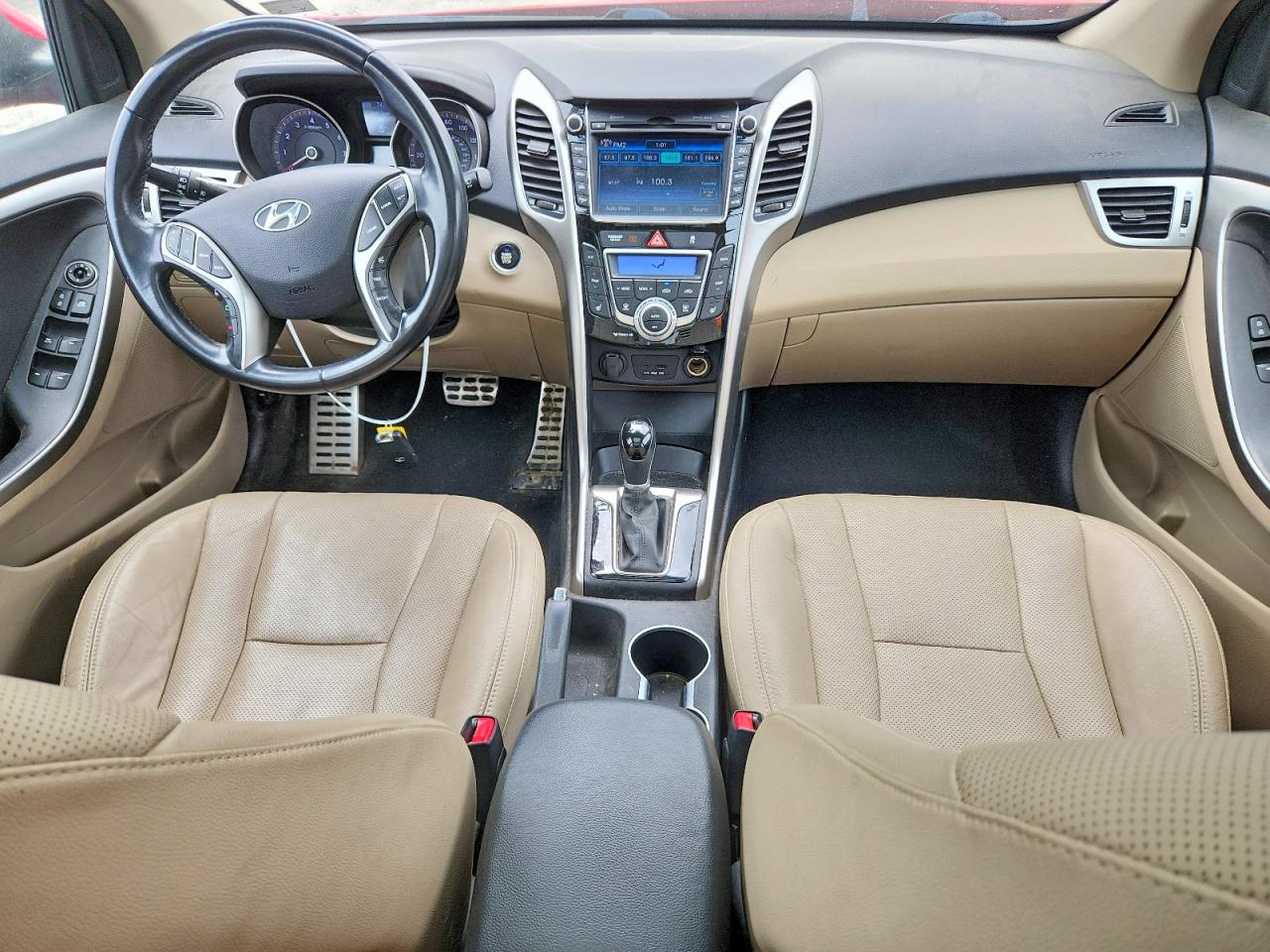 2013 Hyundai Elantra Gt Base Red vin: KMHD35LE2DU052043