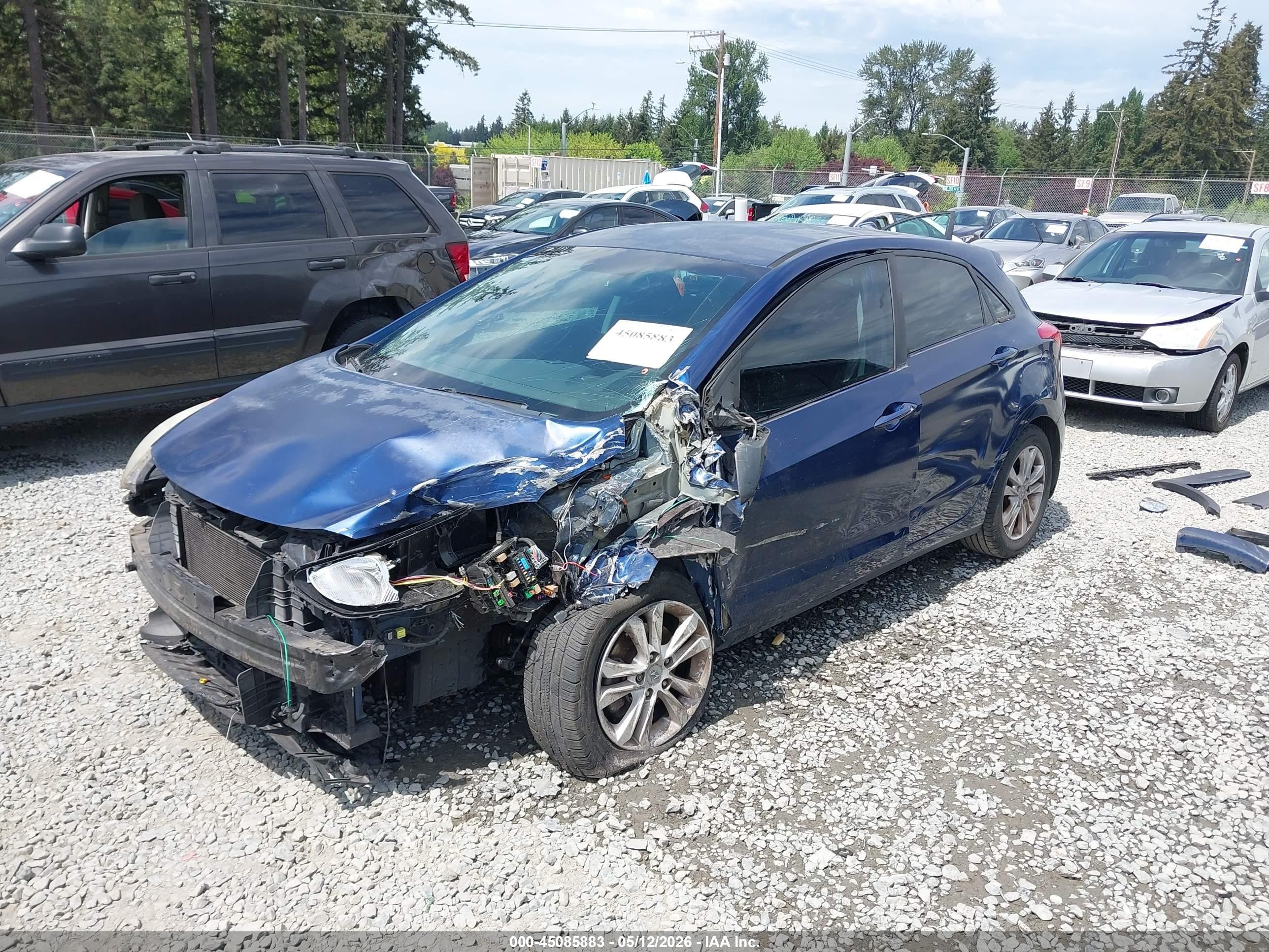2013 Hyundai Elantra Gt   Blue vin: KMHD35LE2DU080716