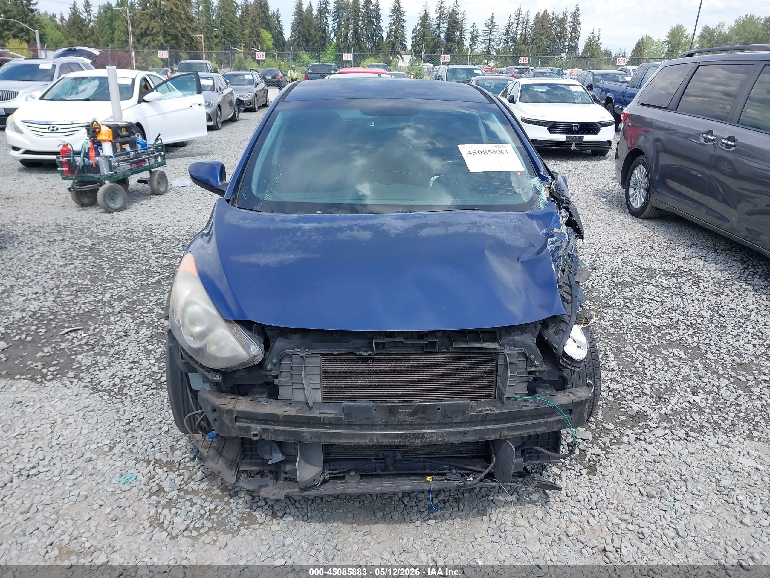 2013 Hyundai Elantra Gt   Blue vin: KMHD35LE2DU080716