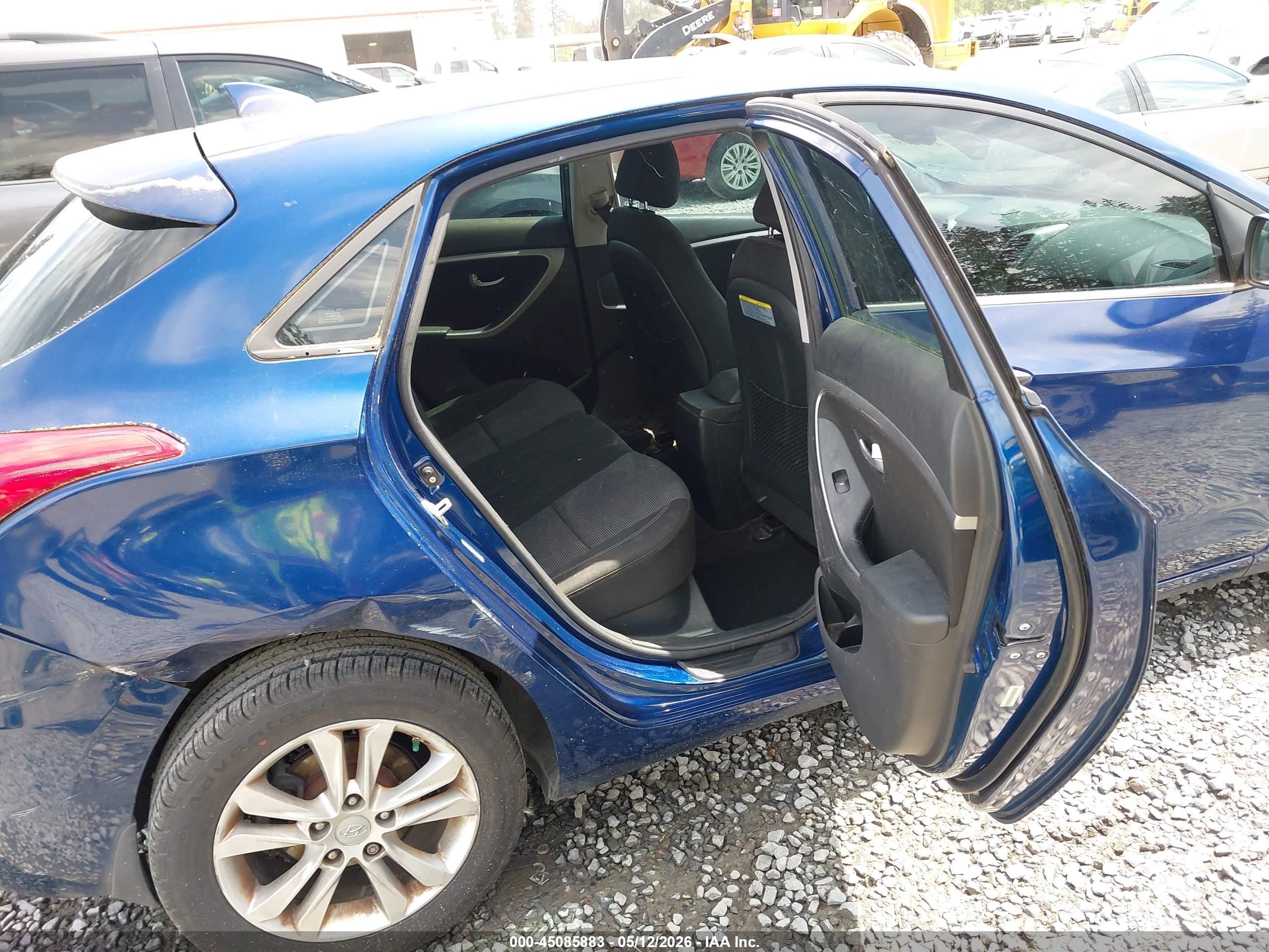 2013 Hyundai Elantra Gt   Blue vin: KMHD35LE2DU080716