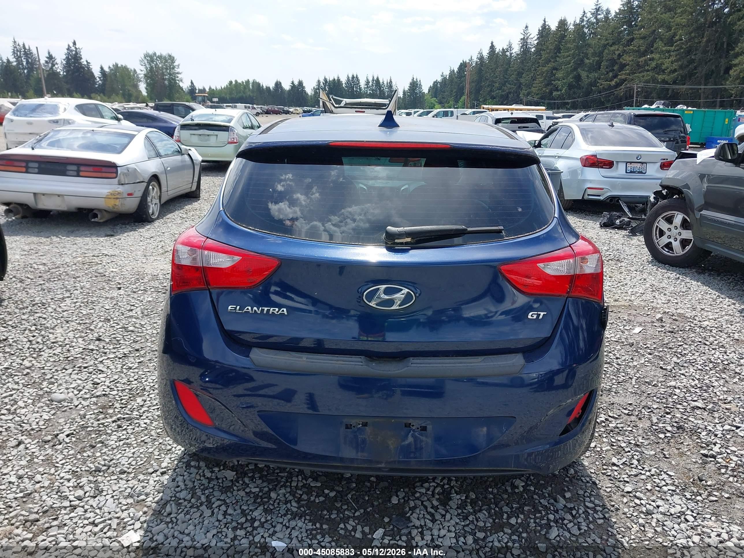2013 Hyundai Elantra Gt   Blue vin: KMHD35LE2DU080716
