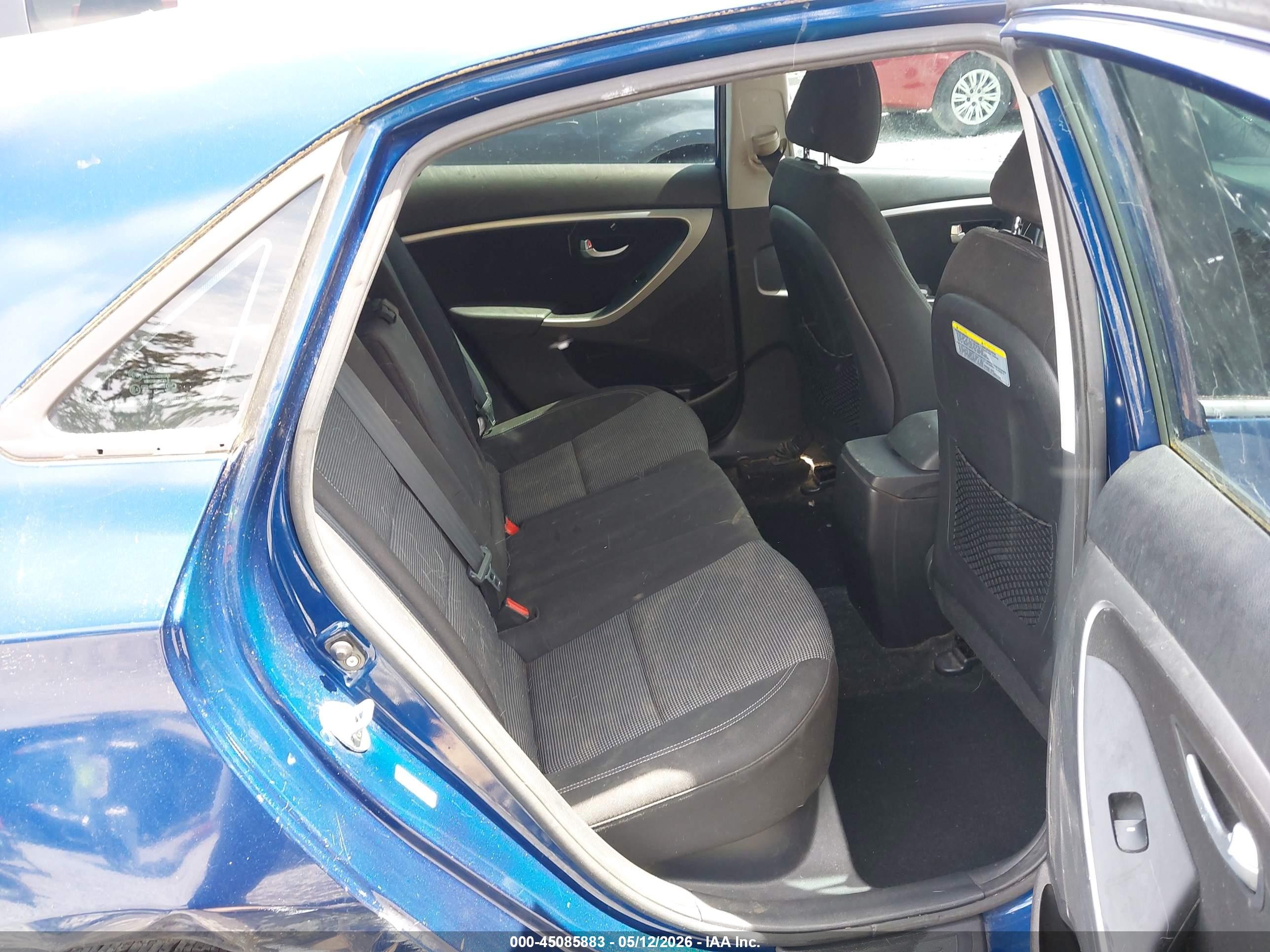 2013 Hyundai Elantra Gt   Blue vin: KMHD35LE2DU080716