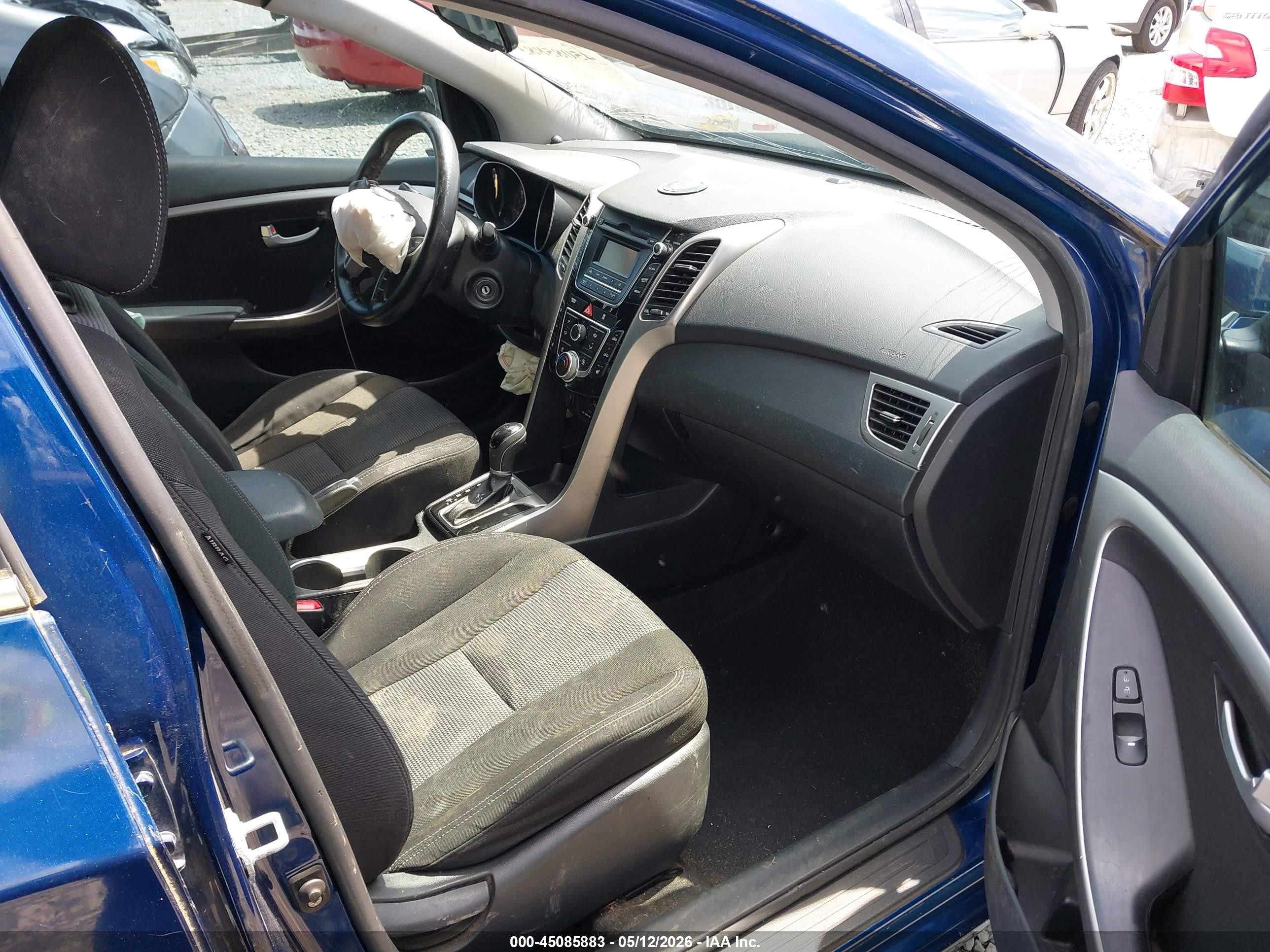 2013 Hyundai Elantra Gt   Blue vin: KMHD35LE2DU080716