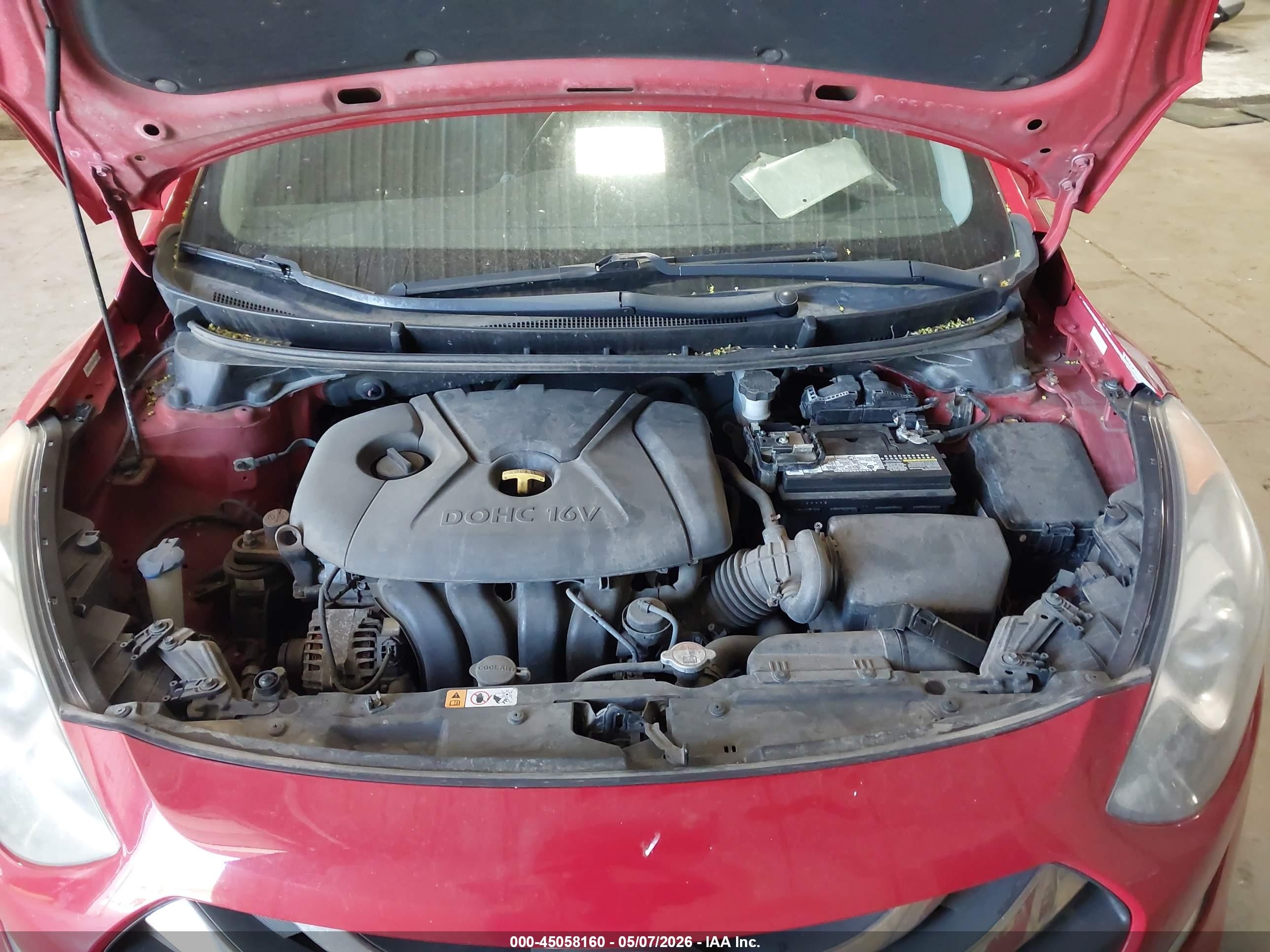 2013 Hyundai Elantra Gt   Red vin: KMHD35LE2DU083048