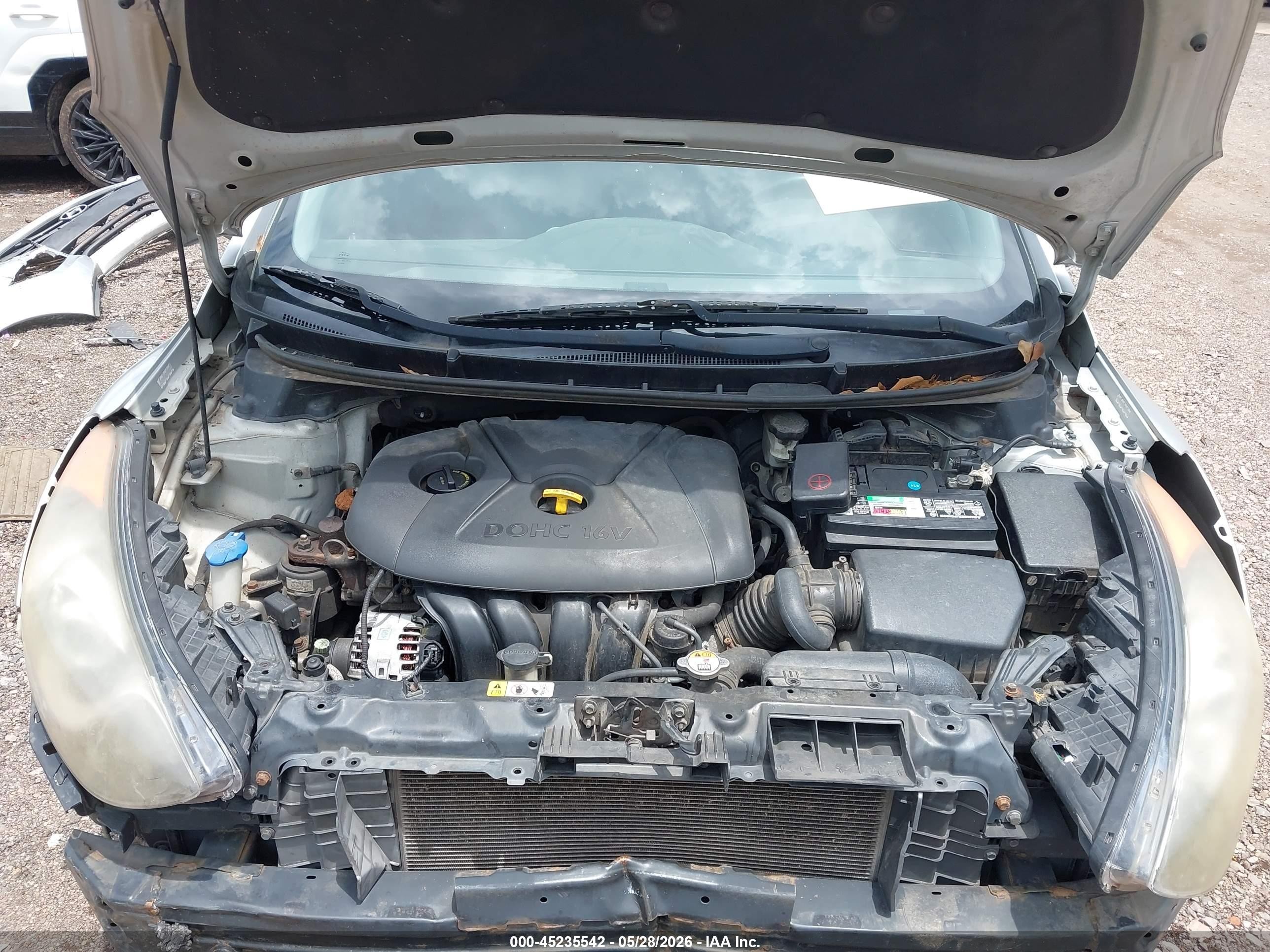 2013 Hyundai Elantra Gt   Silver vin: KMHD35LE2DU086158