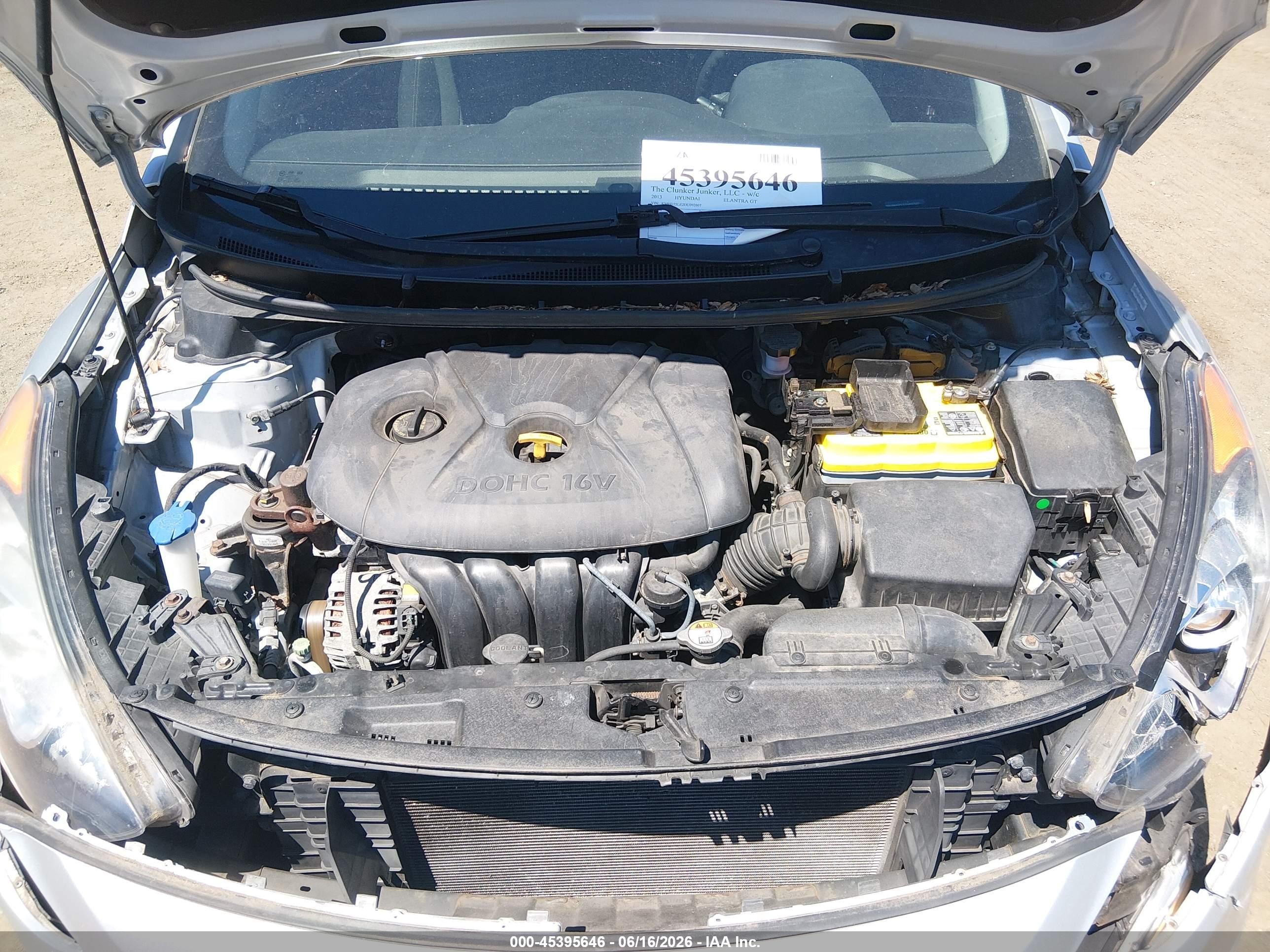 2013 Hyundai Elantra Gt   Silver vin: KMHD35LE2DU092607