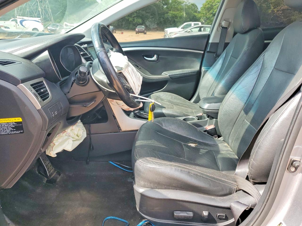 2013 Hyundai Elantra Gt Base Silver vin: KMHD35LE2DU099251