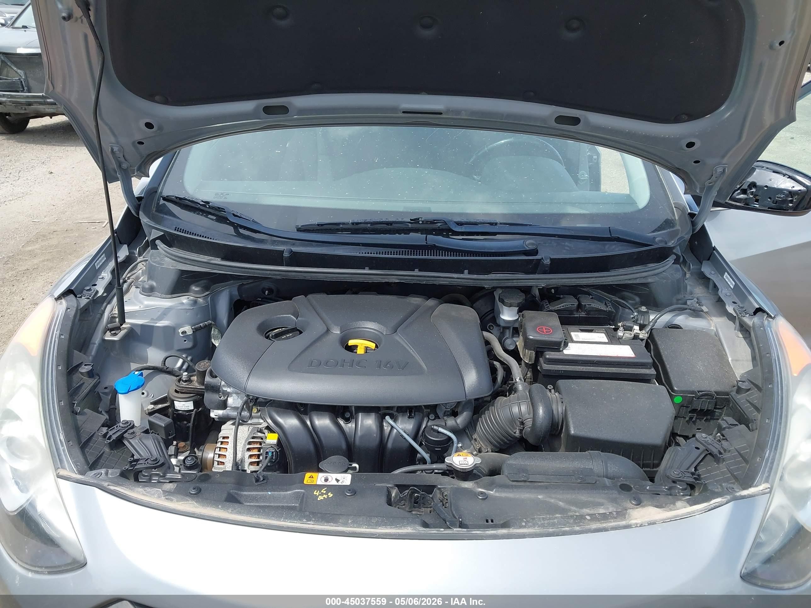 2013 Hyundai Elantra Gt   Silver vin: KMHD35LE2DU104917