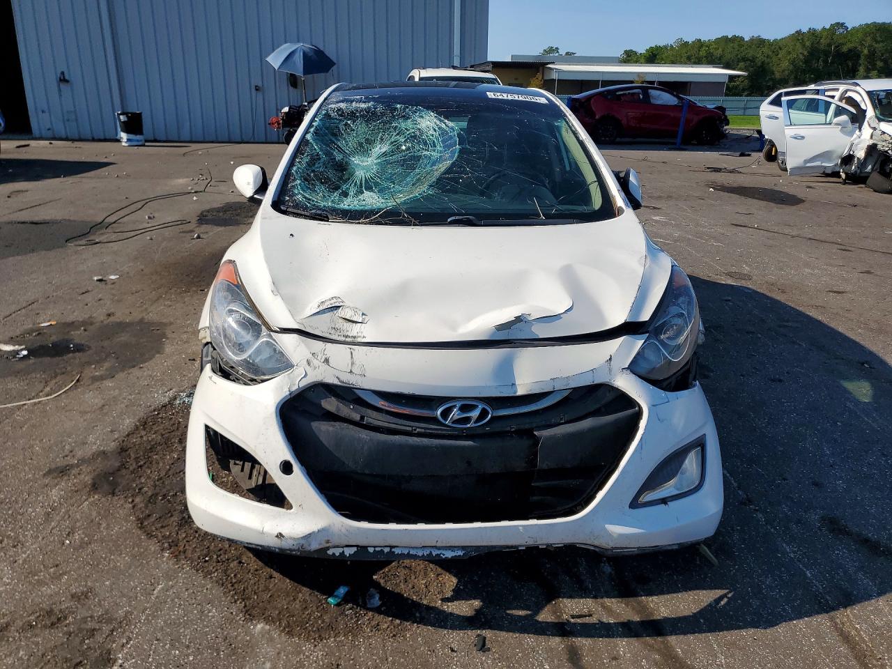 2013 Hyundai Elantra Gt Base White vin: KMHD35LE2DU113598