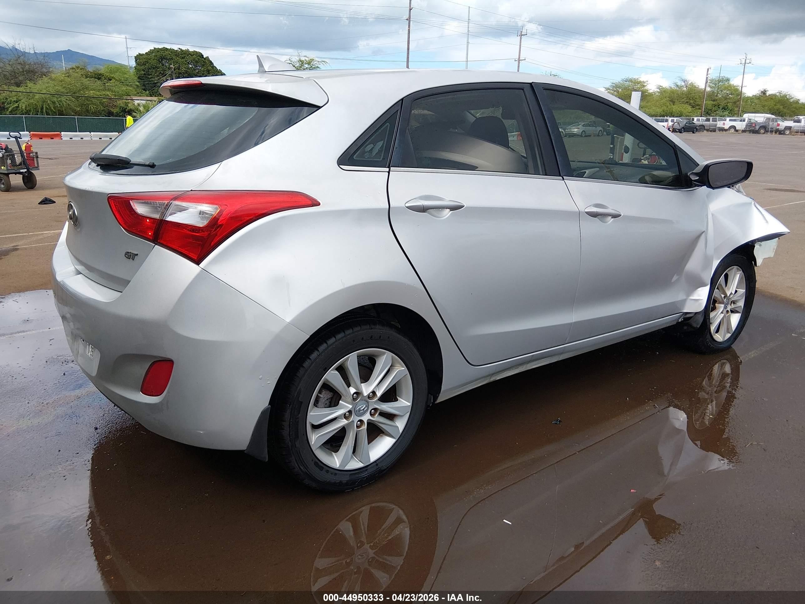 2013 Hyundai Elantra Gt   Silver vin: KMHD35LE2DU134290