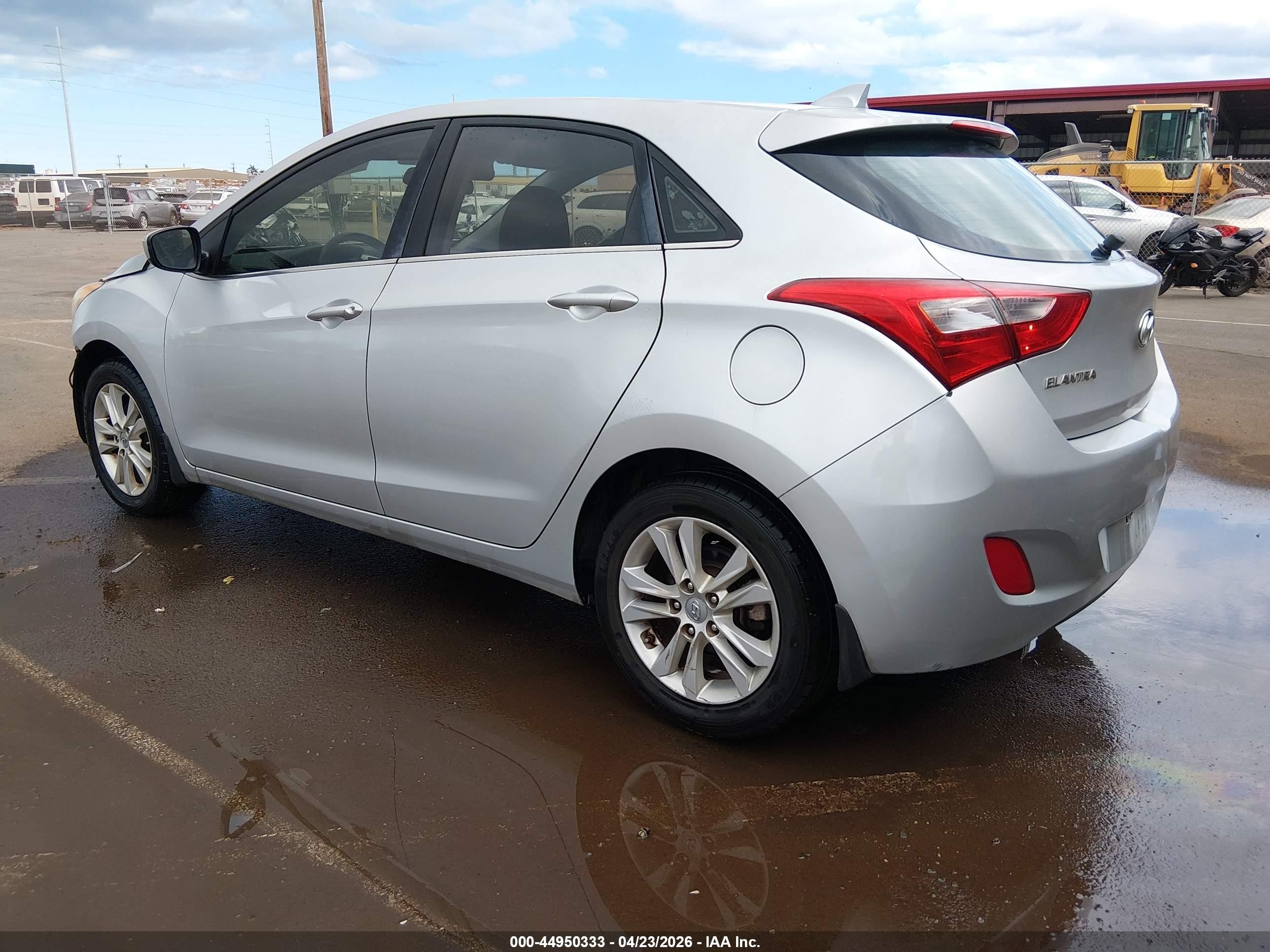 2013 Hyundai Elantra Gt   Silver vin: KMHD35LE2DU134290