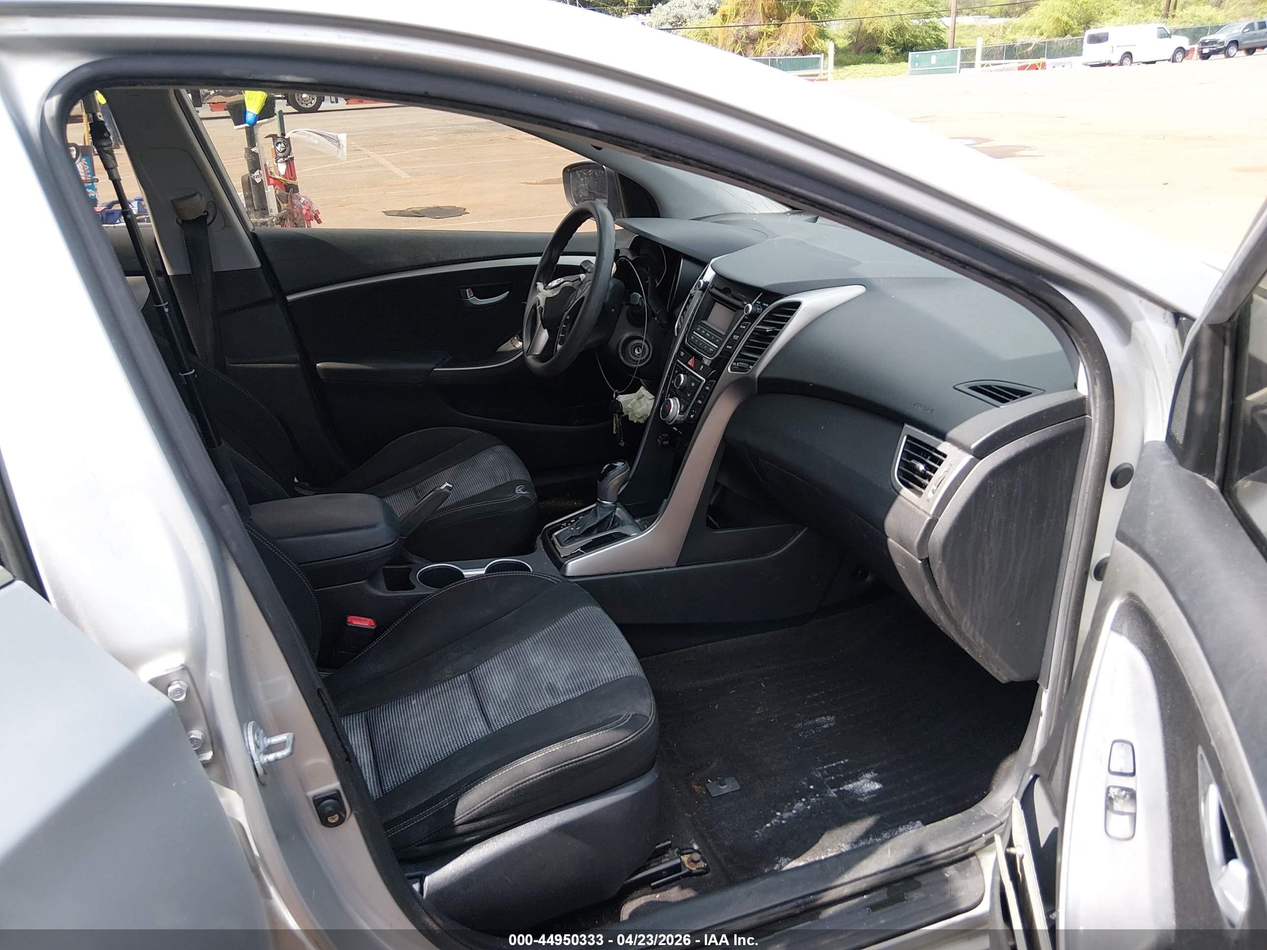2013 Hyundai Elantra Gt   Silver vin: KMHD35LE2DU134290