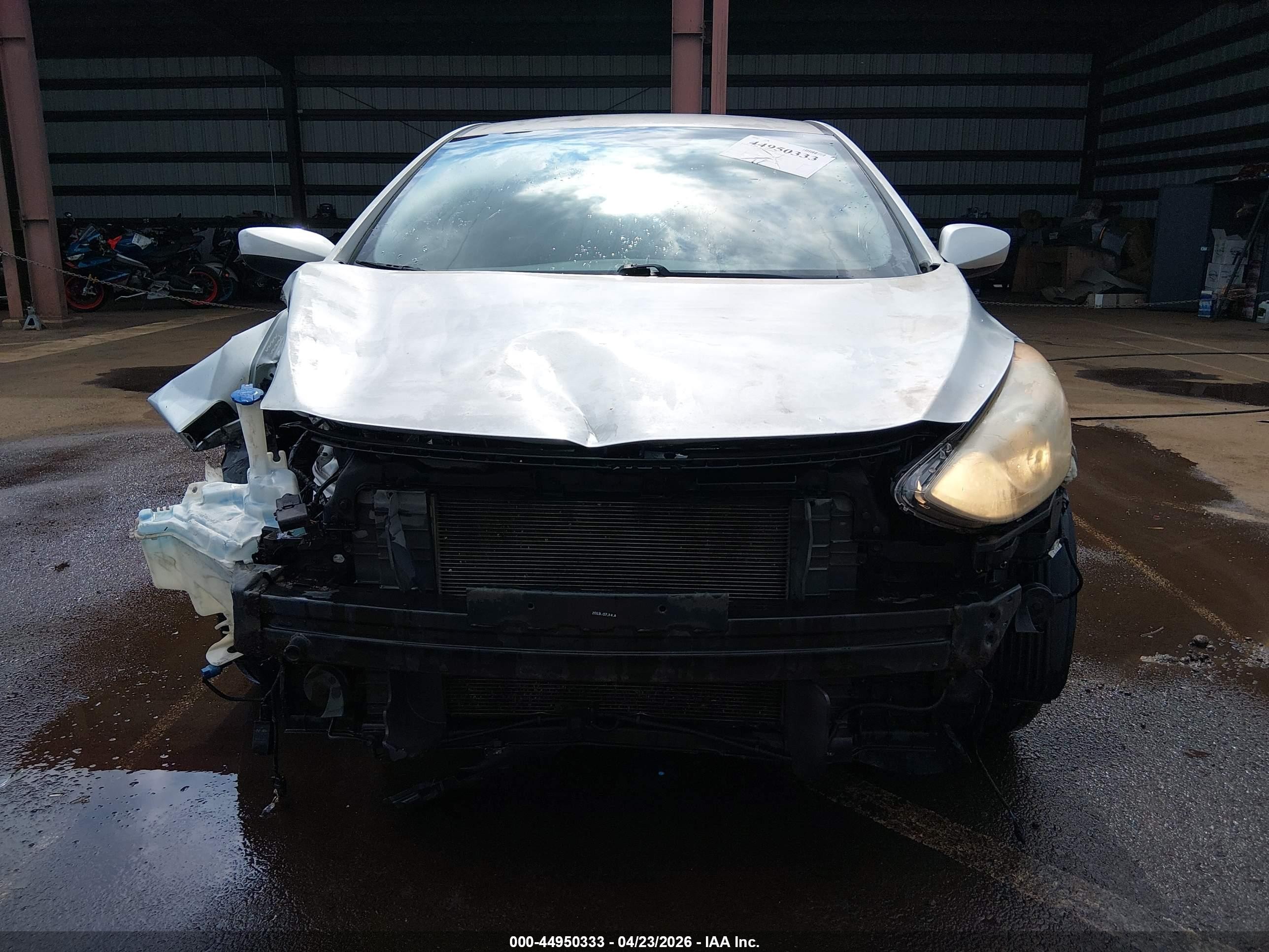 2013 Hyundai Elantra Gt   Silver vin: KMHD35LE2DU134290