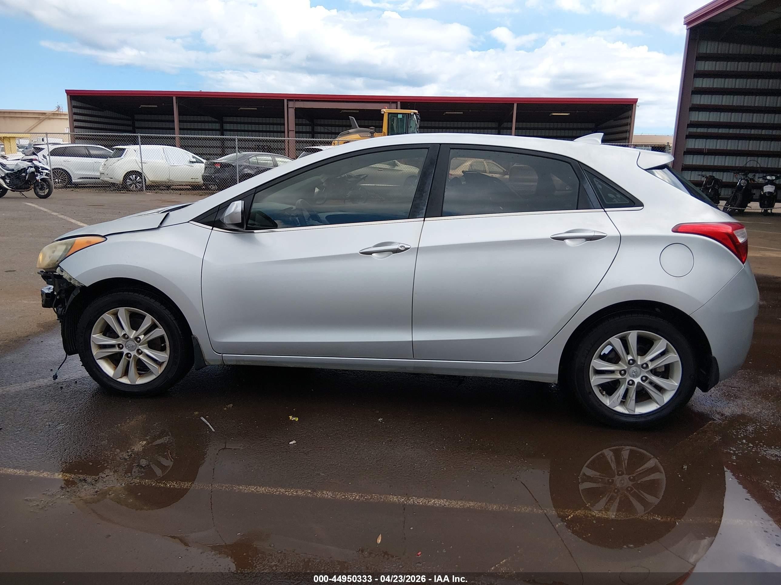 2013 Hyundai Elantra Gt   Silver vin: KMHD35LE2DU134290