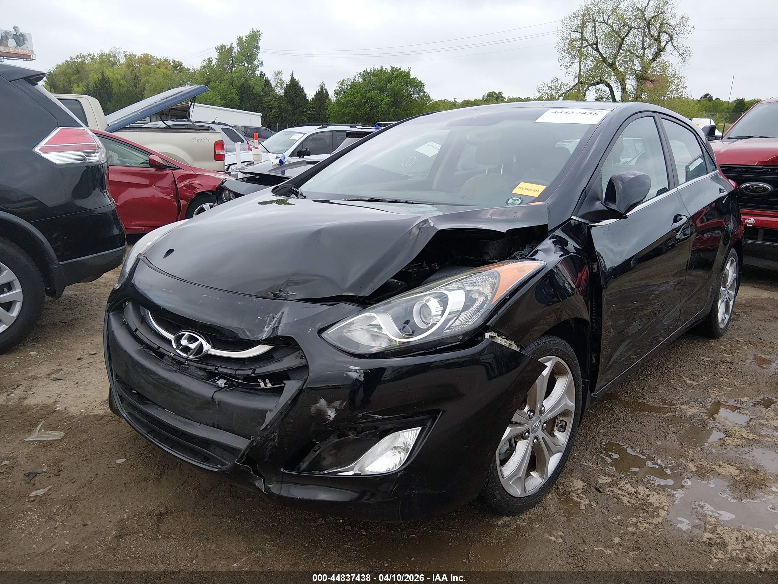 2013 Hyundai Elantra Gt   Black vin: KMHD35LE2DU141451