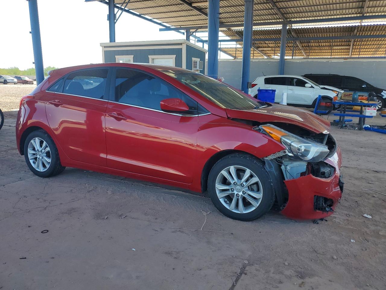 2013 Hyundai Elantra Gt Base Red vin: KMHD35LE2DU149646