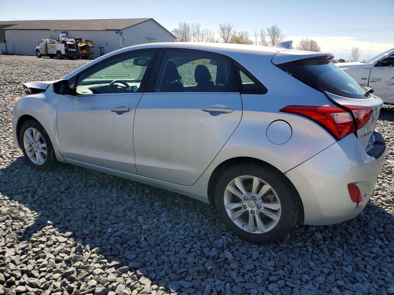 2013 Hyundai Elantra Gt Base Silver vin: KMHD35LE3DU023571