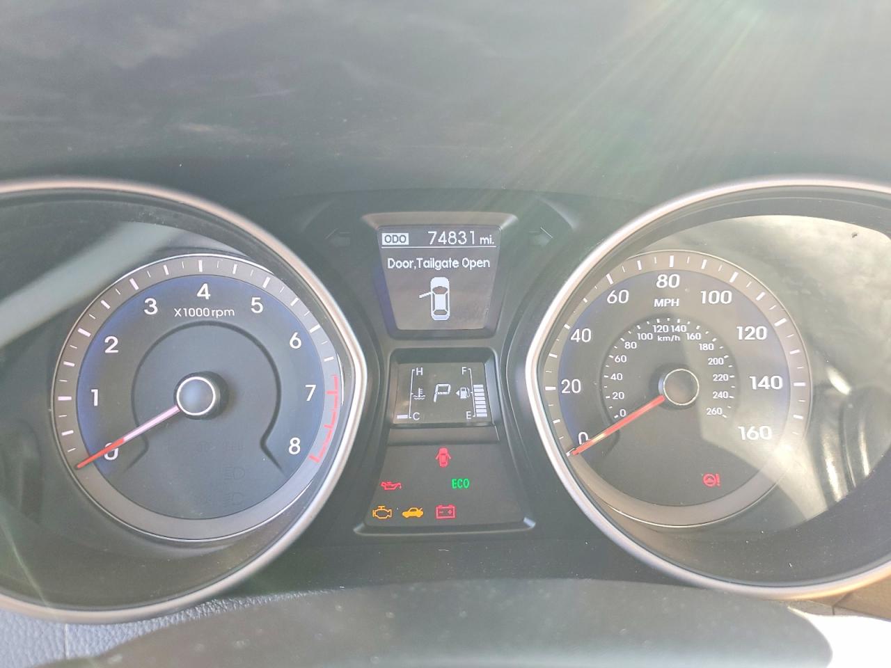 2013 Hyundai Elantra Gt Base Silver vin: KMHD35LE3DU023571