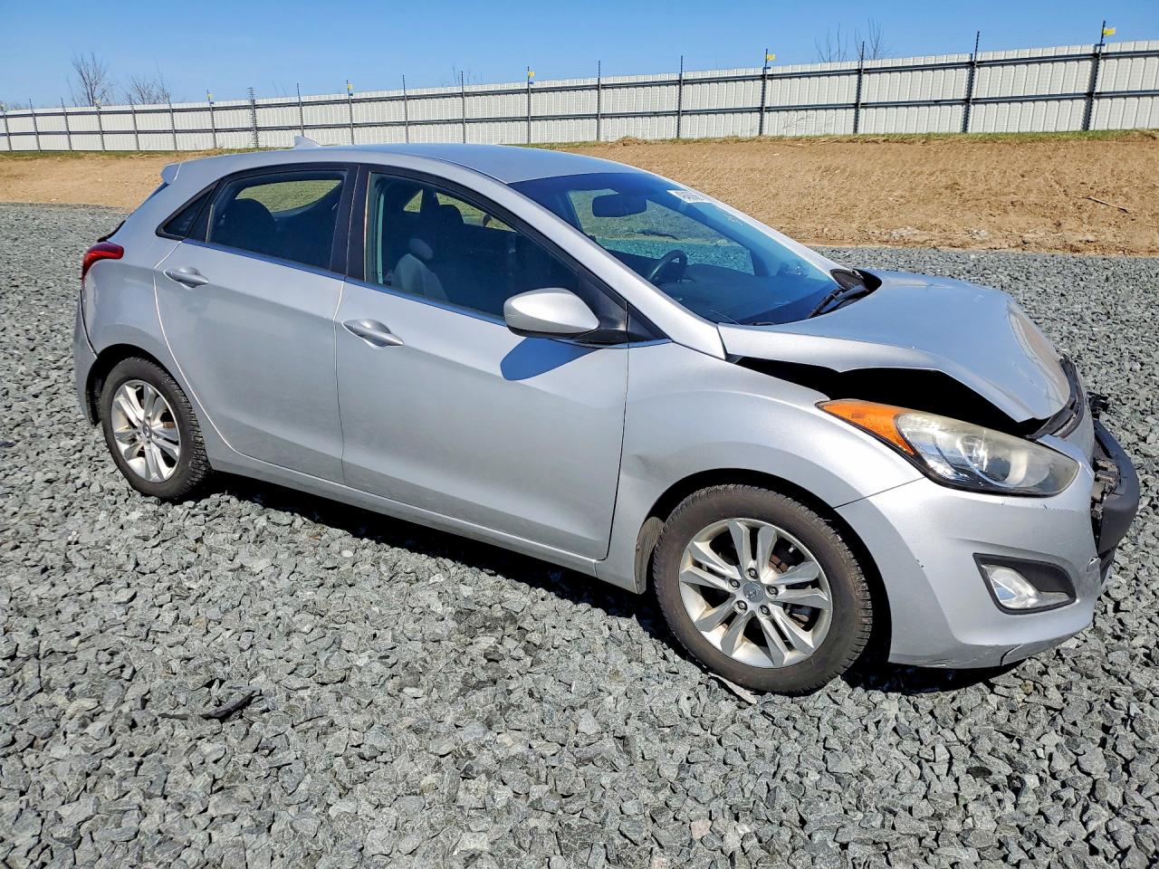 2013 Hyundai Elantra Gt Base Silver vin: KMHD35LE3DU023571
